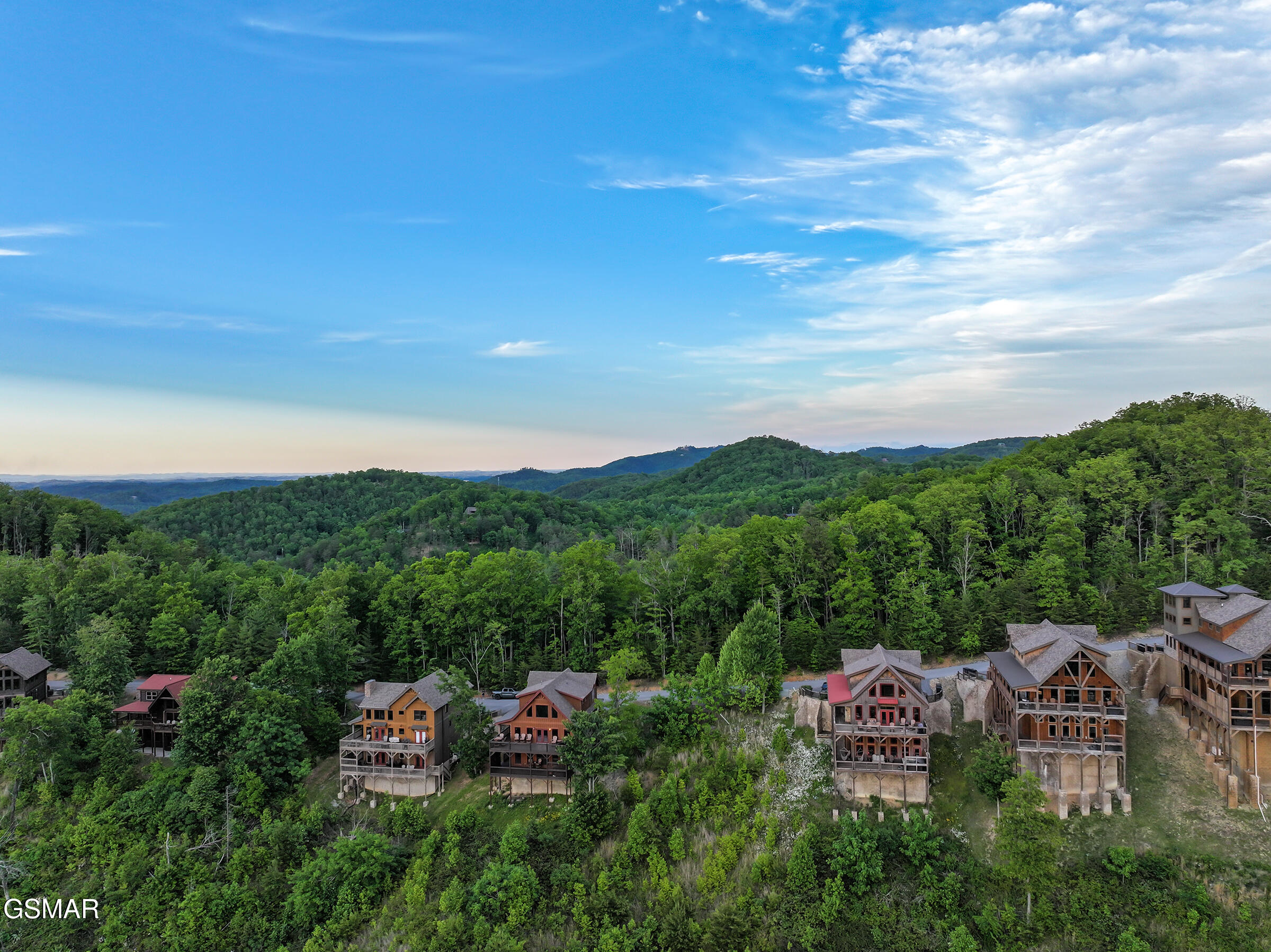 2344 Coopers Hawk Way Sevierville TN 37862