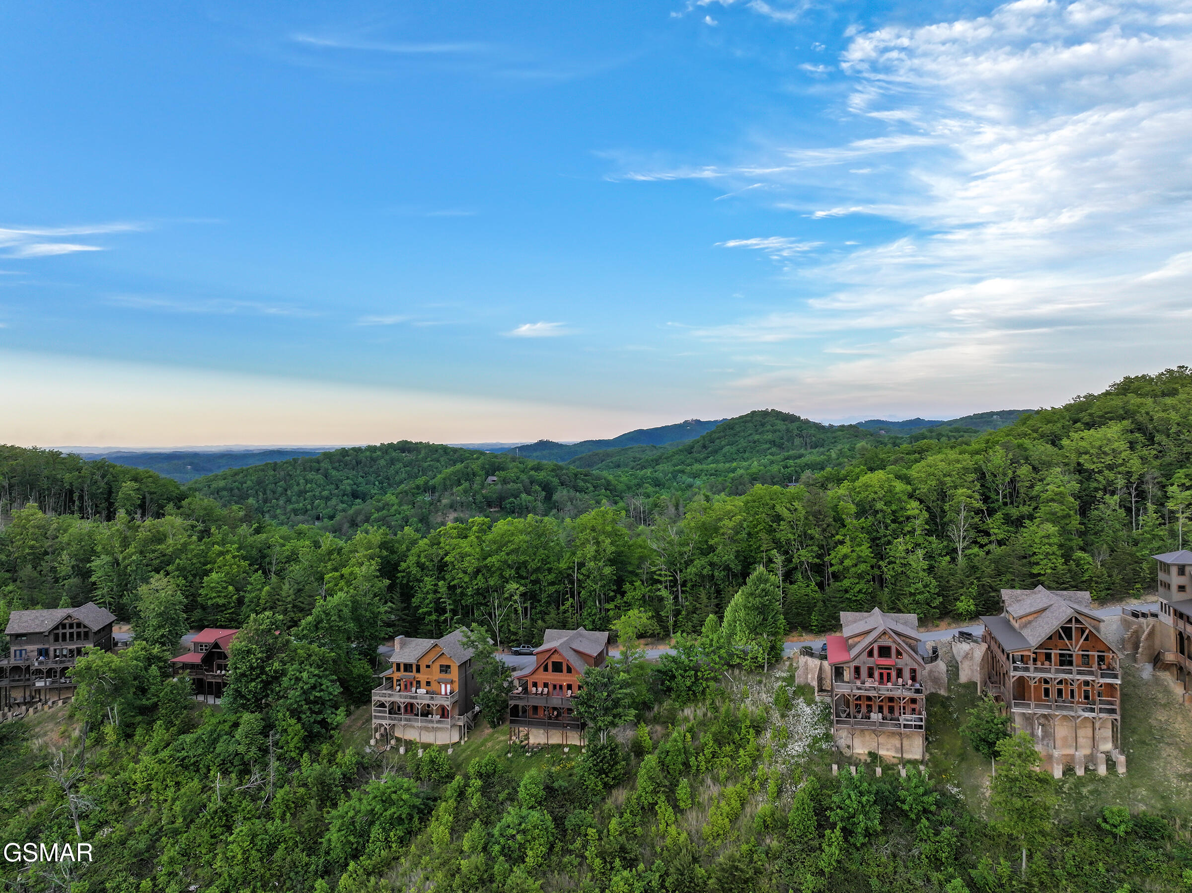 2344 Coopers Hawk Way Sevierville TN 37862