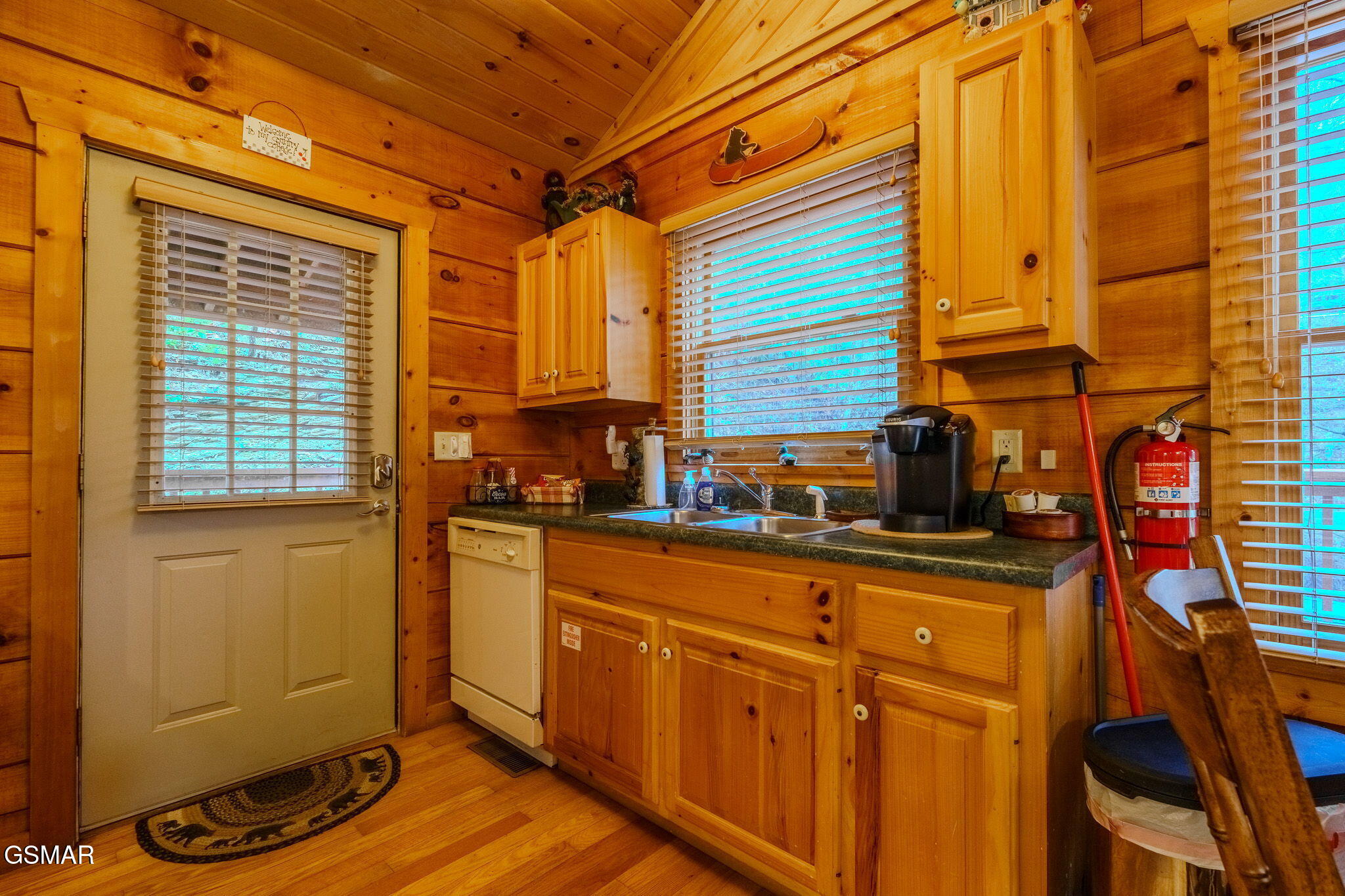 4320 Carolina Cove Way Pigeon Forge TN 37863