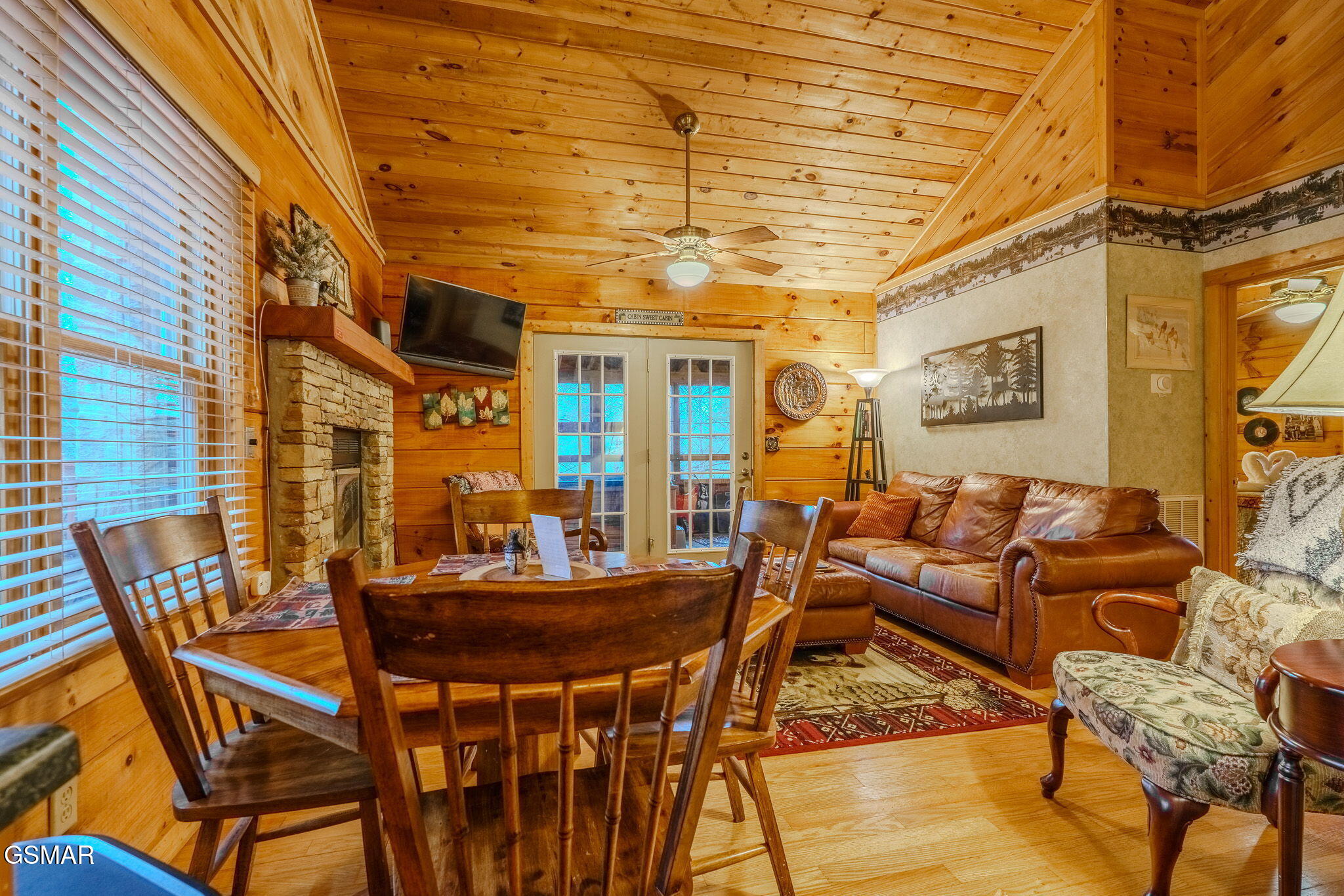 4320 Carolina Cove Way Pigeon Forge TN 37863