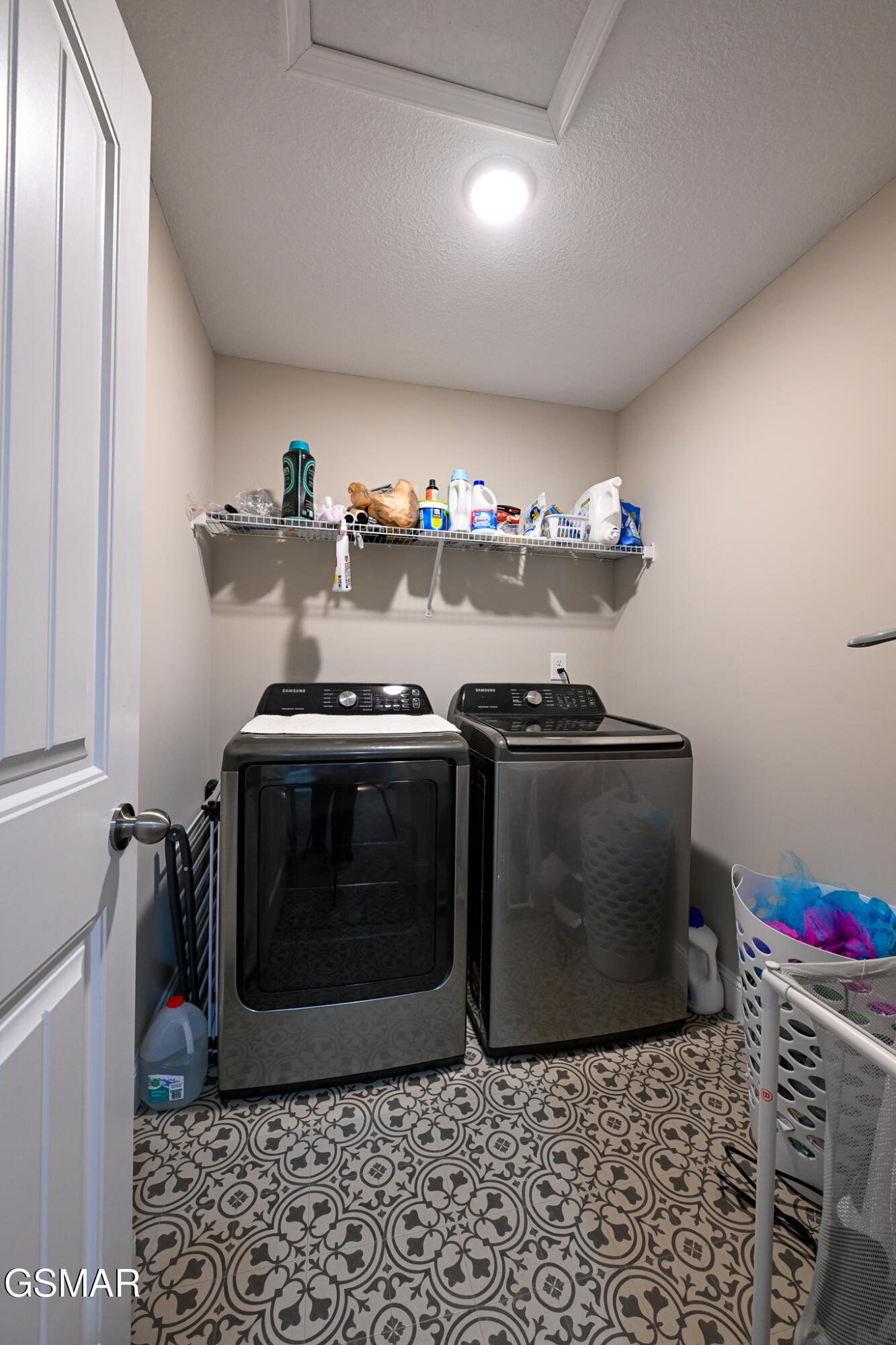 2118 Tributary Drive Sevierville TN 37876