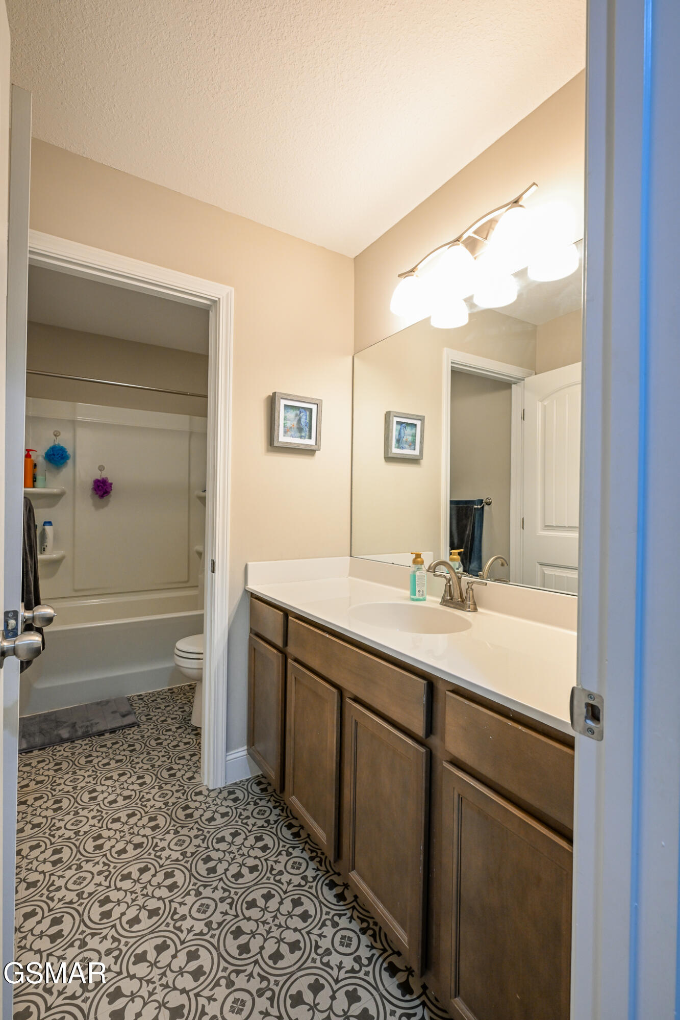 2118 Tributary Drive Sevierville TN 37876