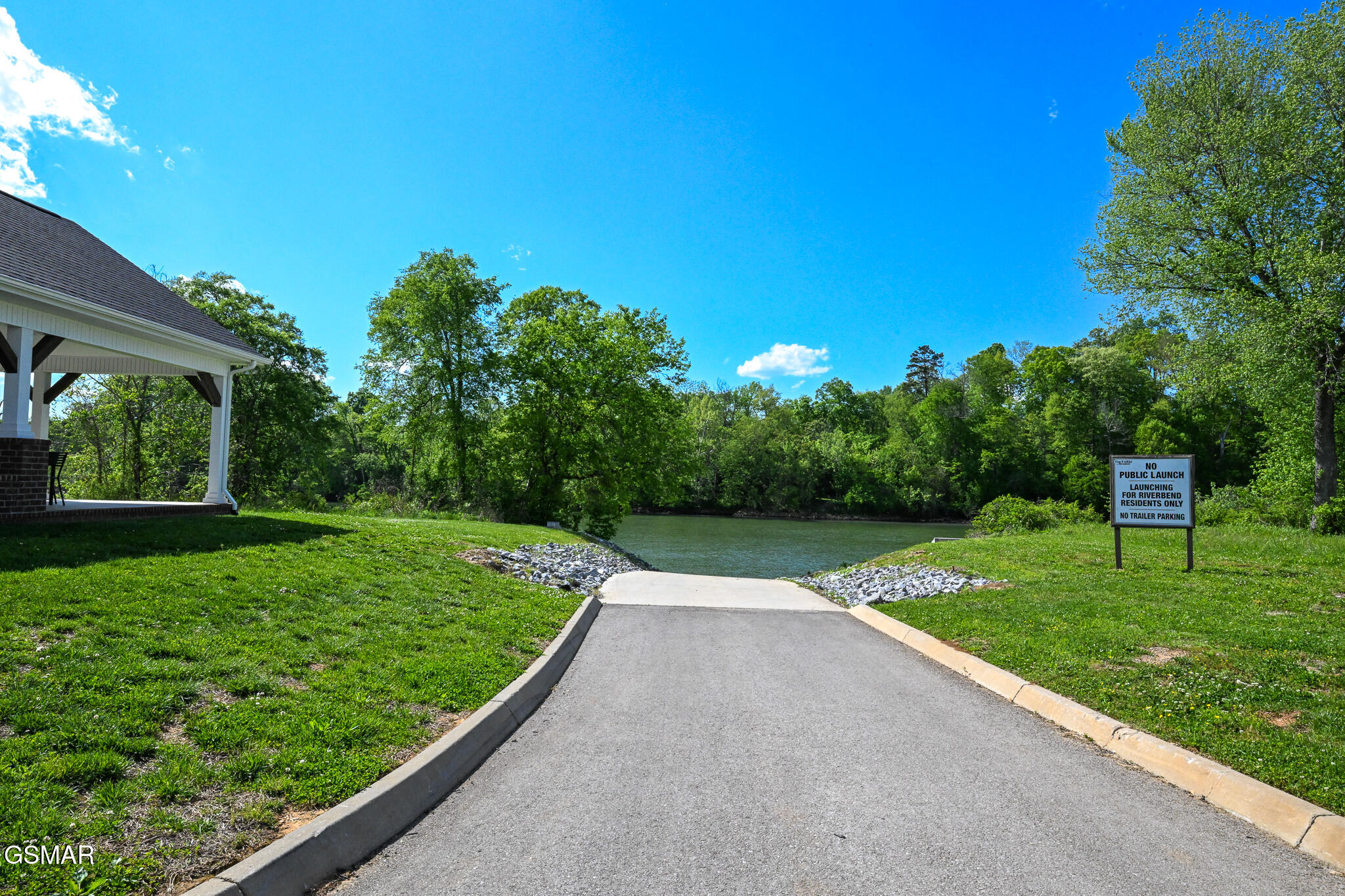 2118 Tributary Drive Sevierville TN 37876
