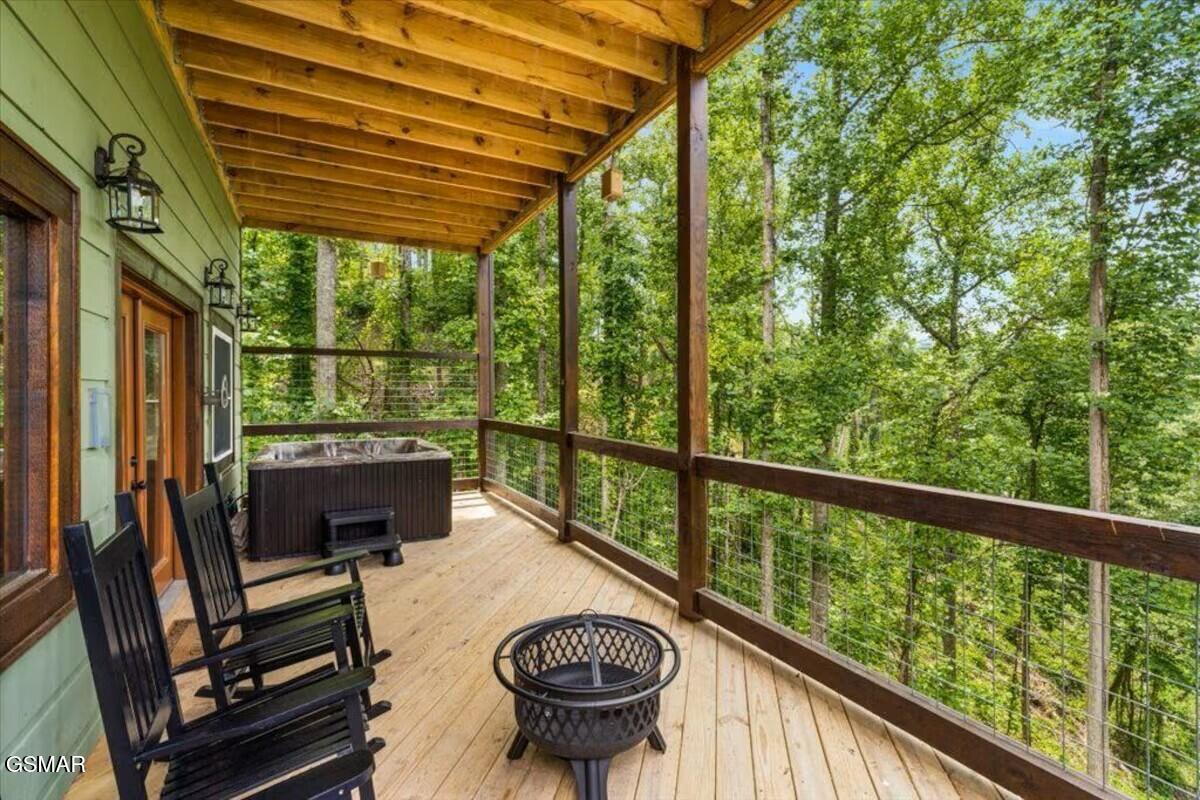 344 Silverbell Hgts Lane Gatlinburg TN 37738