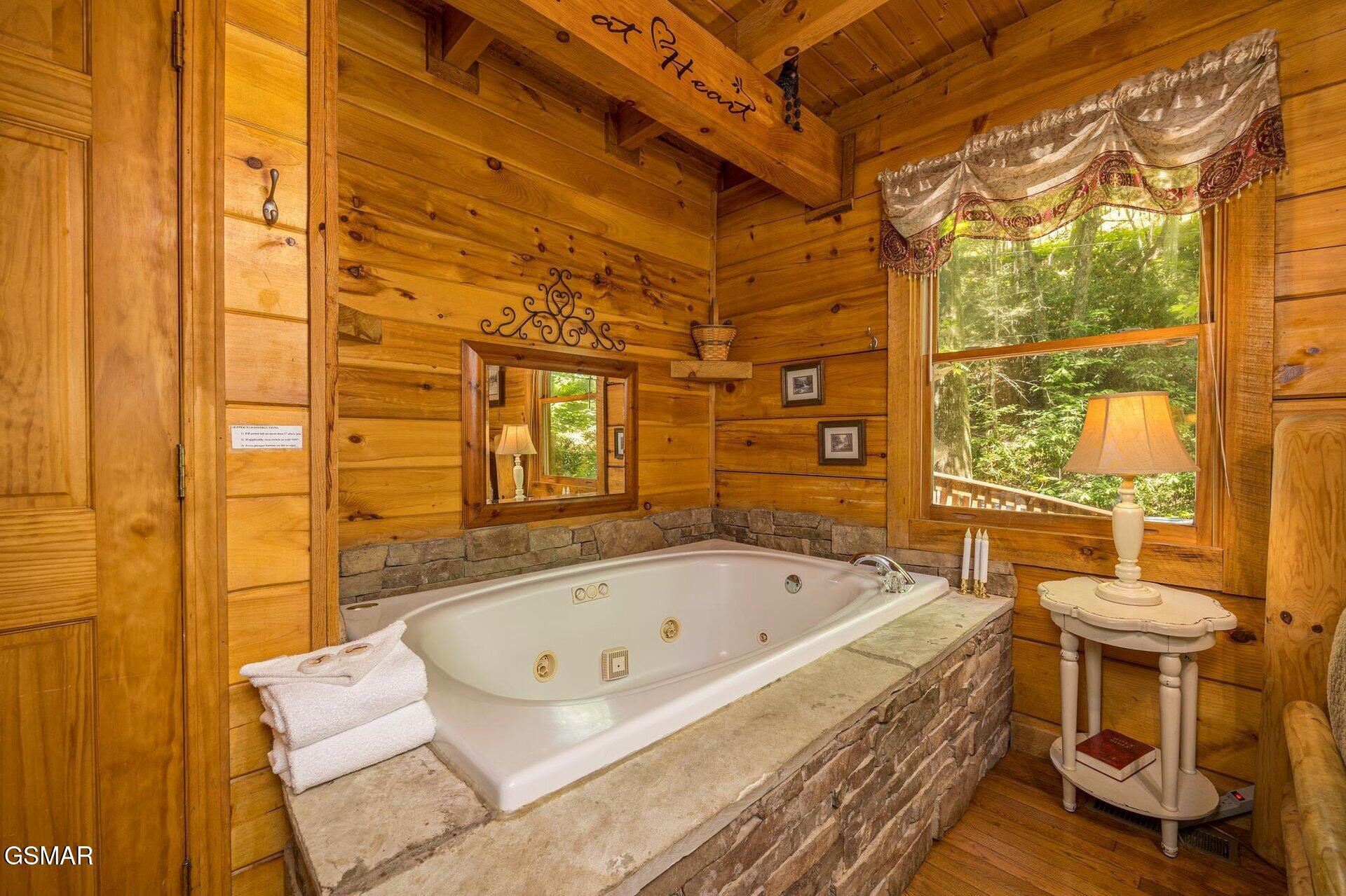 1823 Laurel Valley Way Sevierville TN 37862