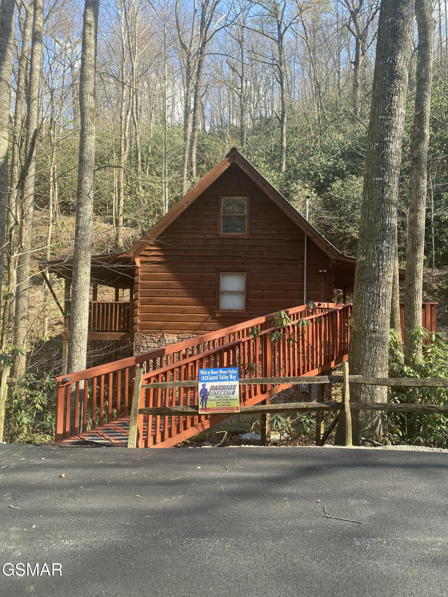 1823 Laurel Valley Way Sevierville TN 37862