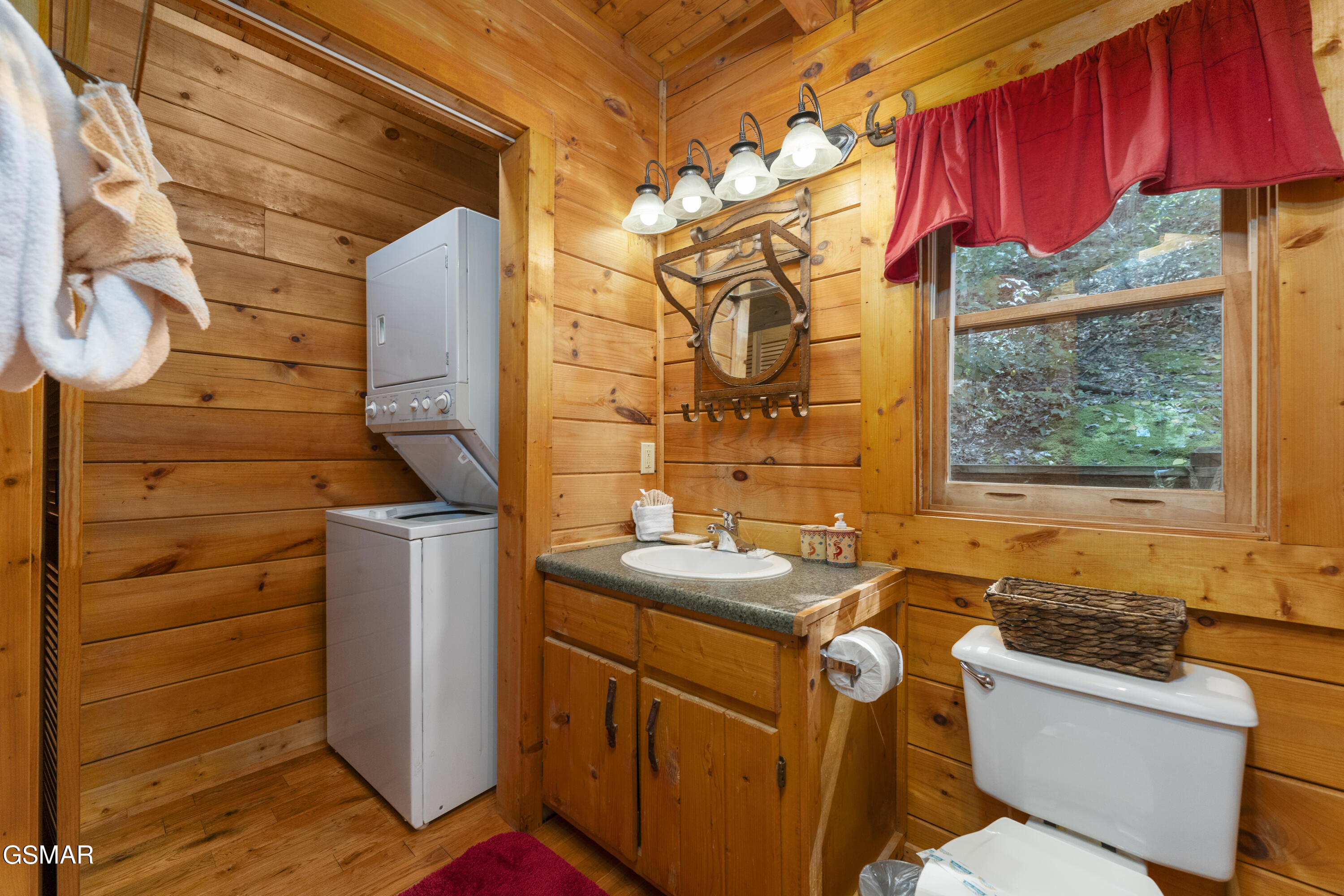 1814 Rhododendron Lane Sevierville TN 37876