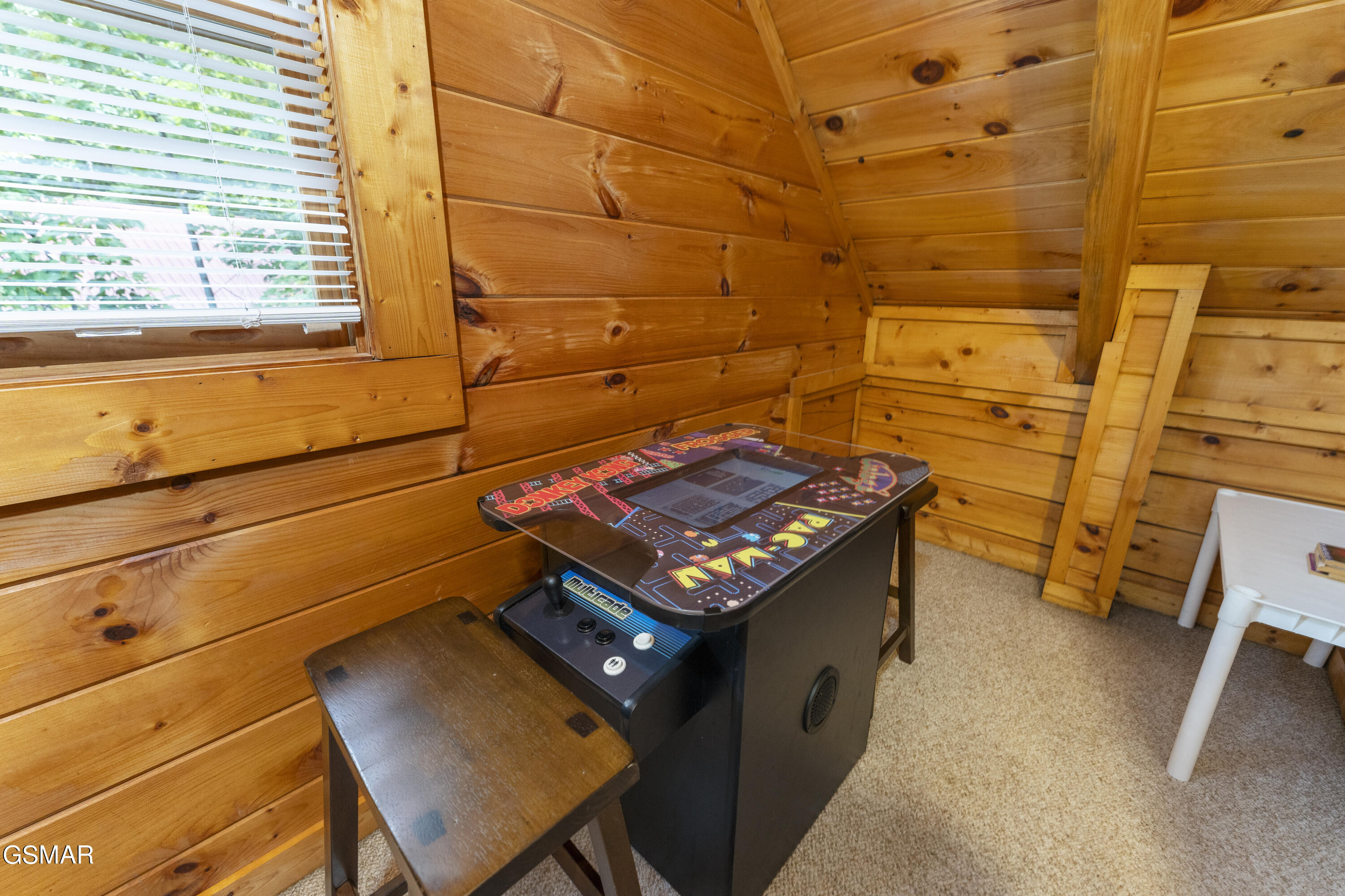 1814 Rhododendron Lane Sevierville TN 37876