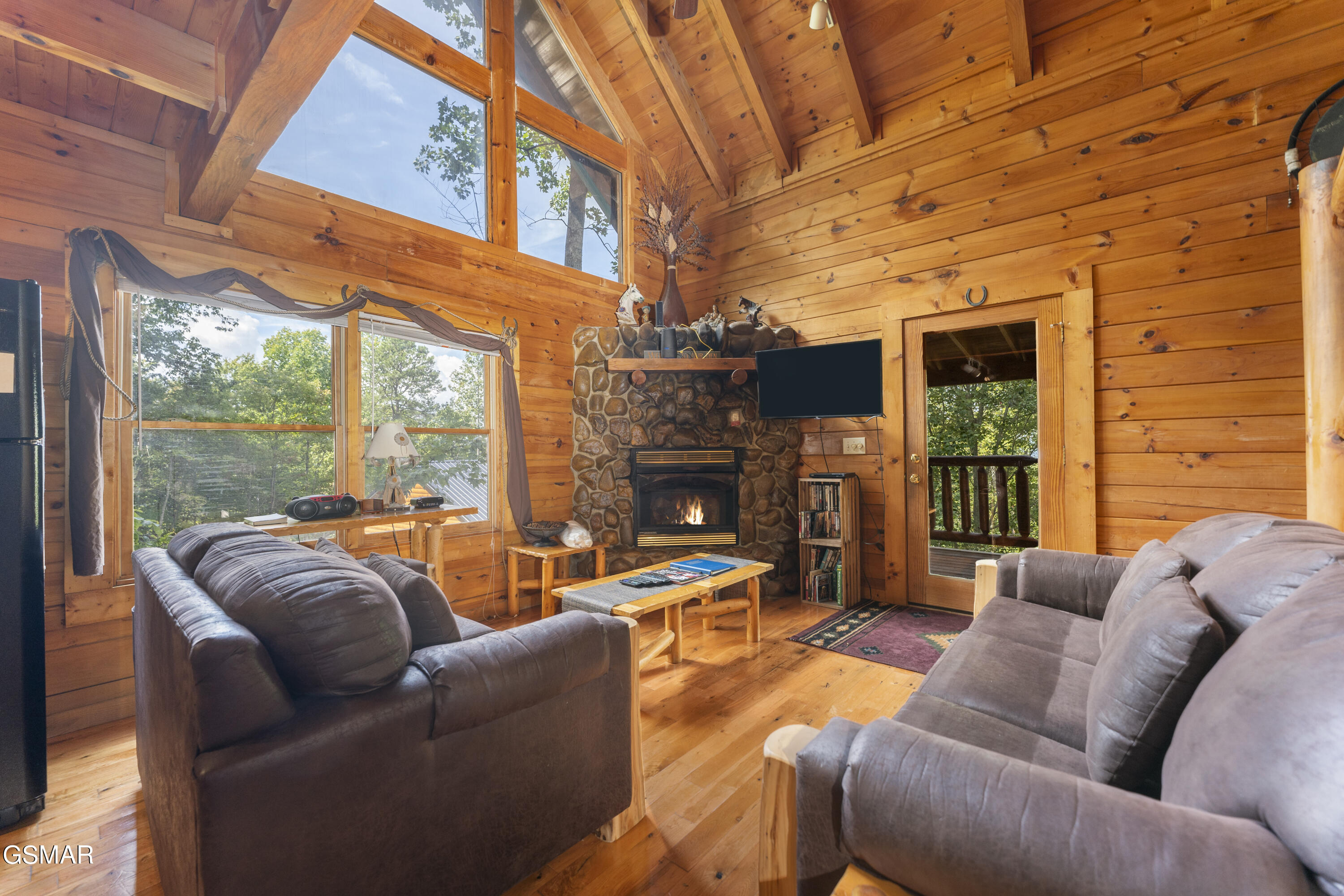 1814 Rhododendron Lane Sevierville TN 37876