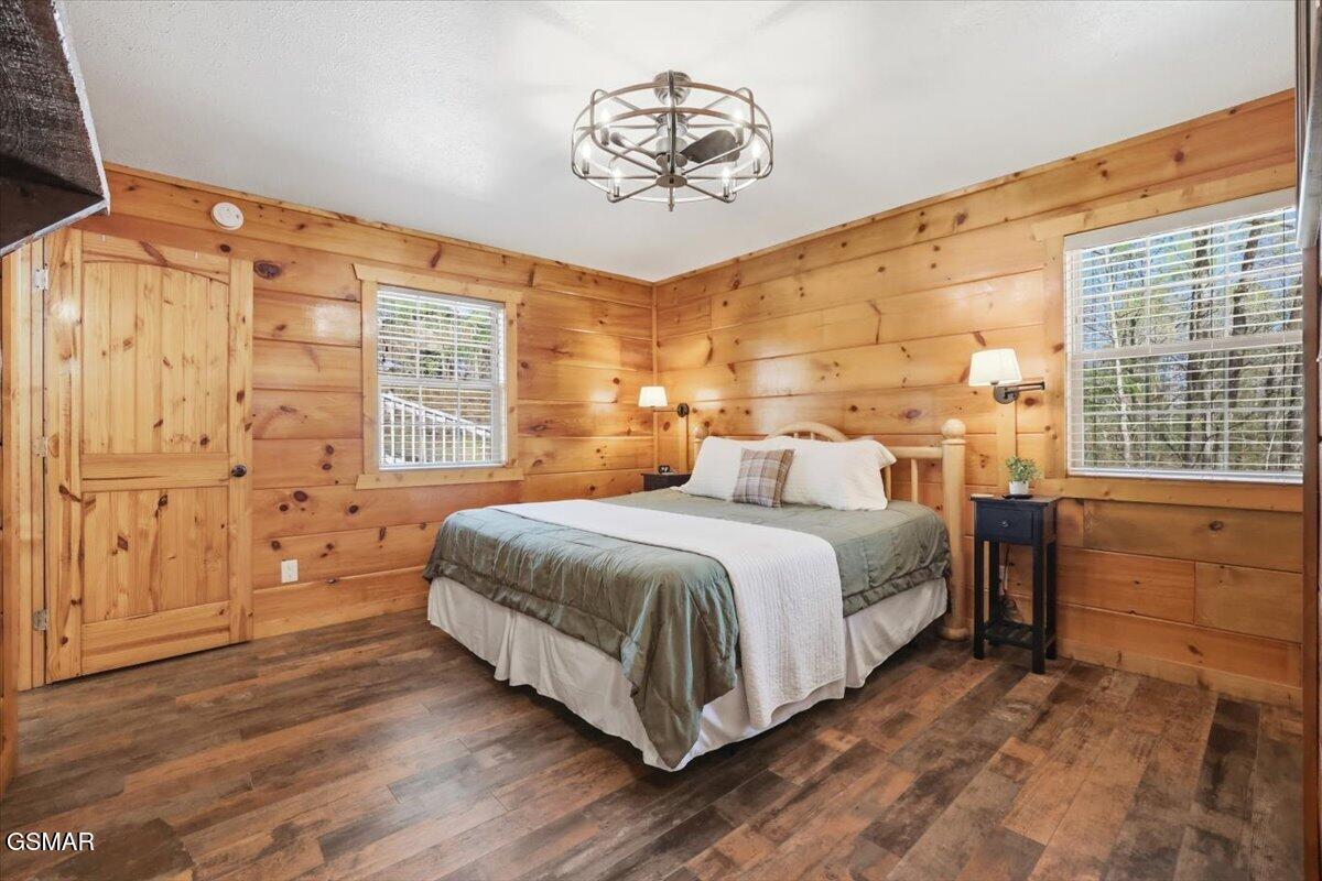 623 Country Oaks Drive Pigeon Forge TN 37863