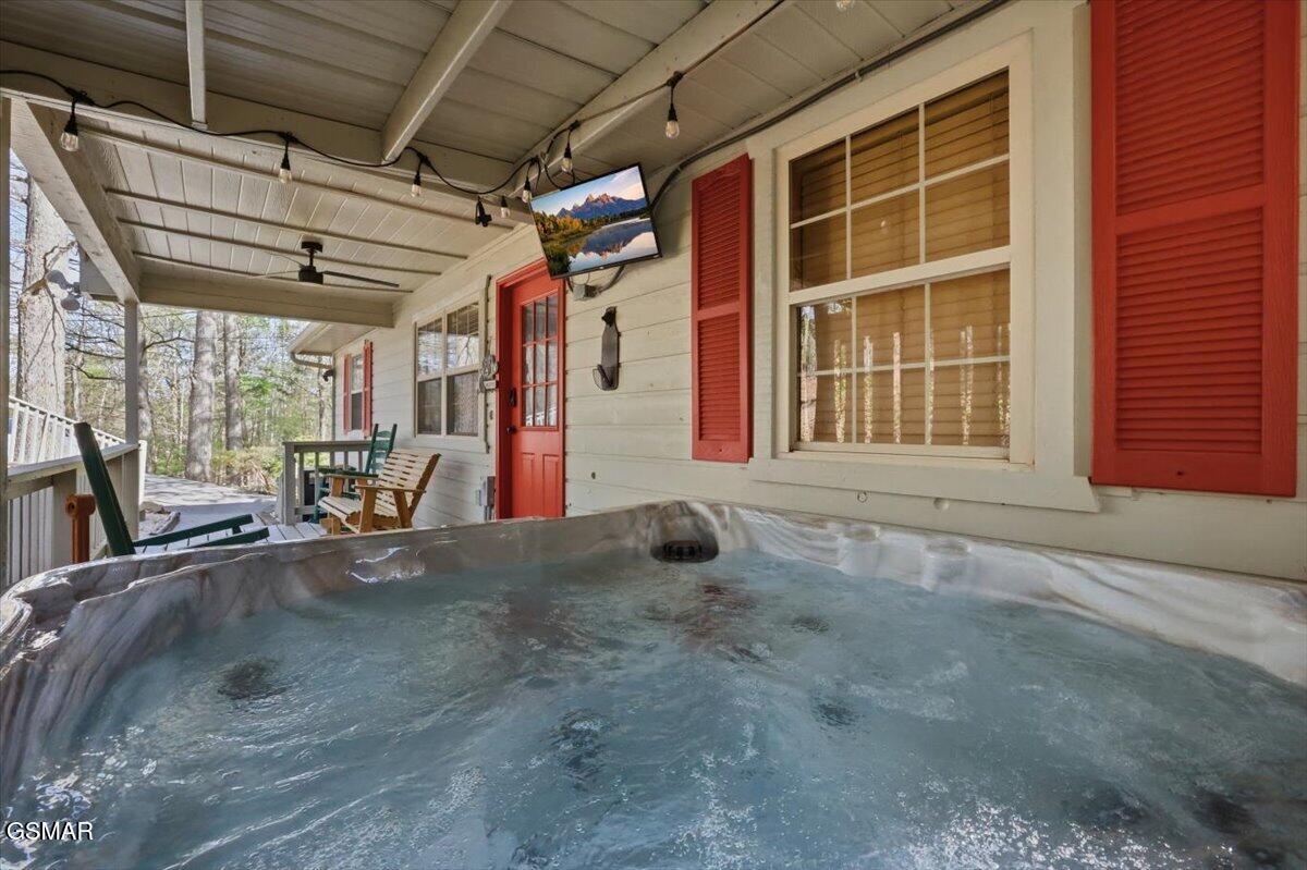 623 Country Oaks Drive Pigeon Forge TN 37863