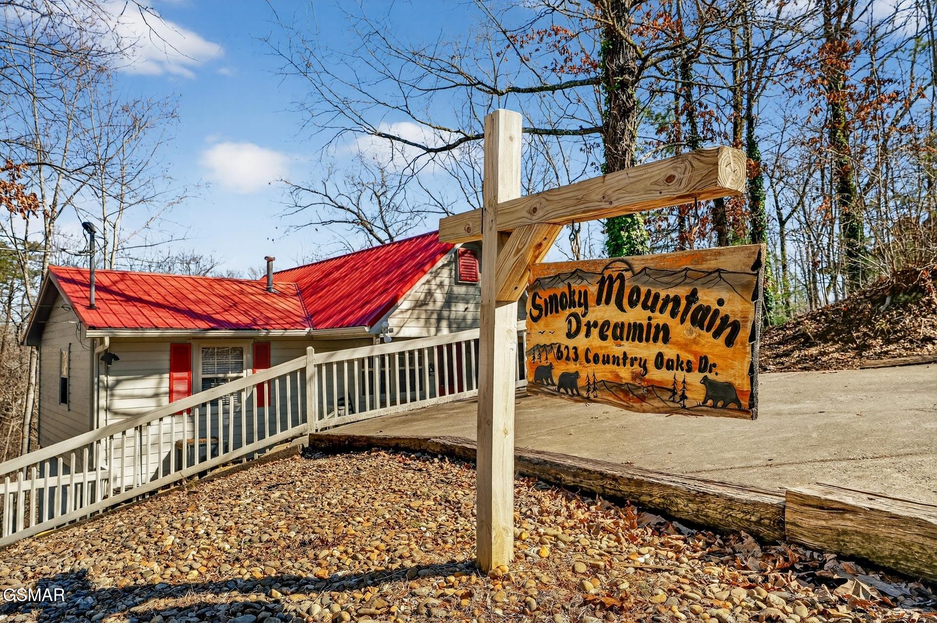 623 Country Oaks Drive Pigeon Forge TN 37863