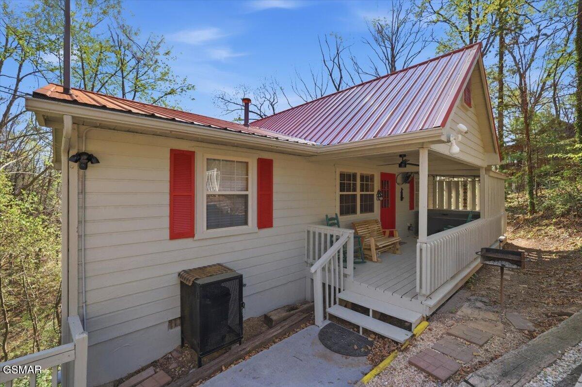 623 Country Oaks Drive Pigeon Forge TN 37863