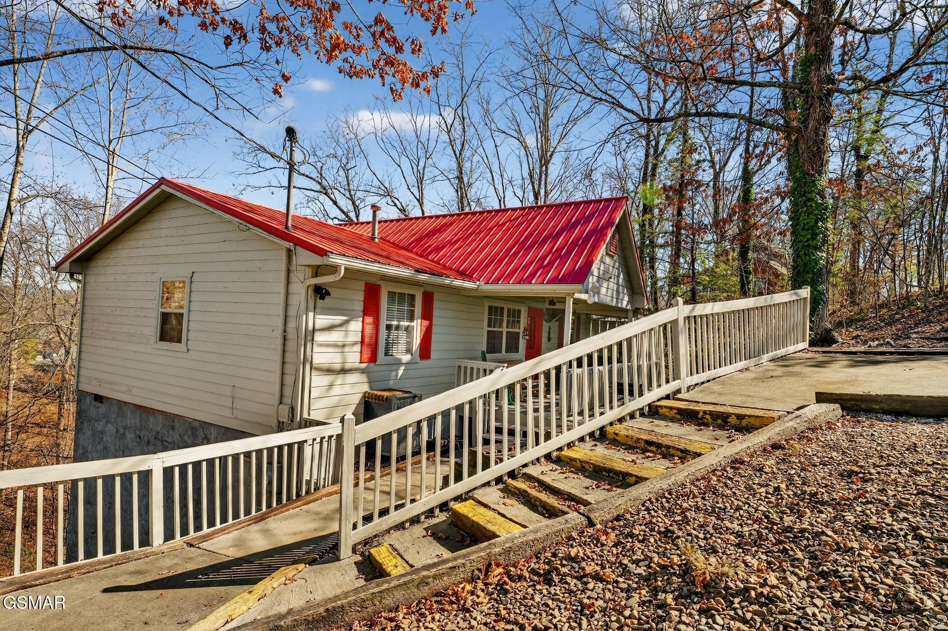 623 Country Oaks Drive Pigeon Forge TN 37863