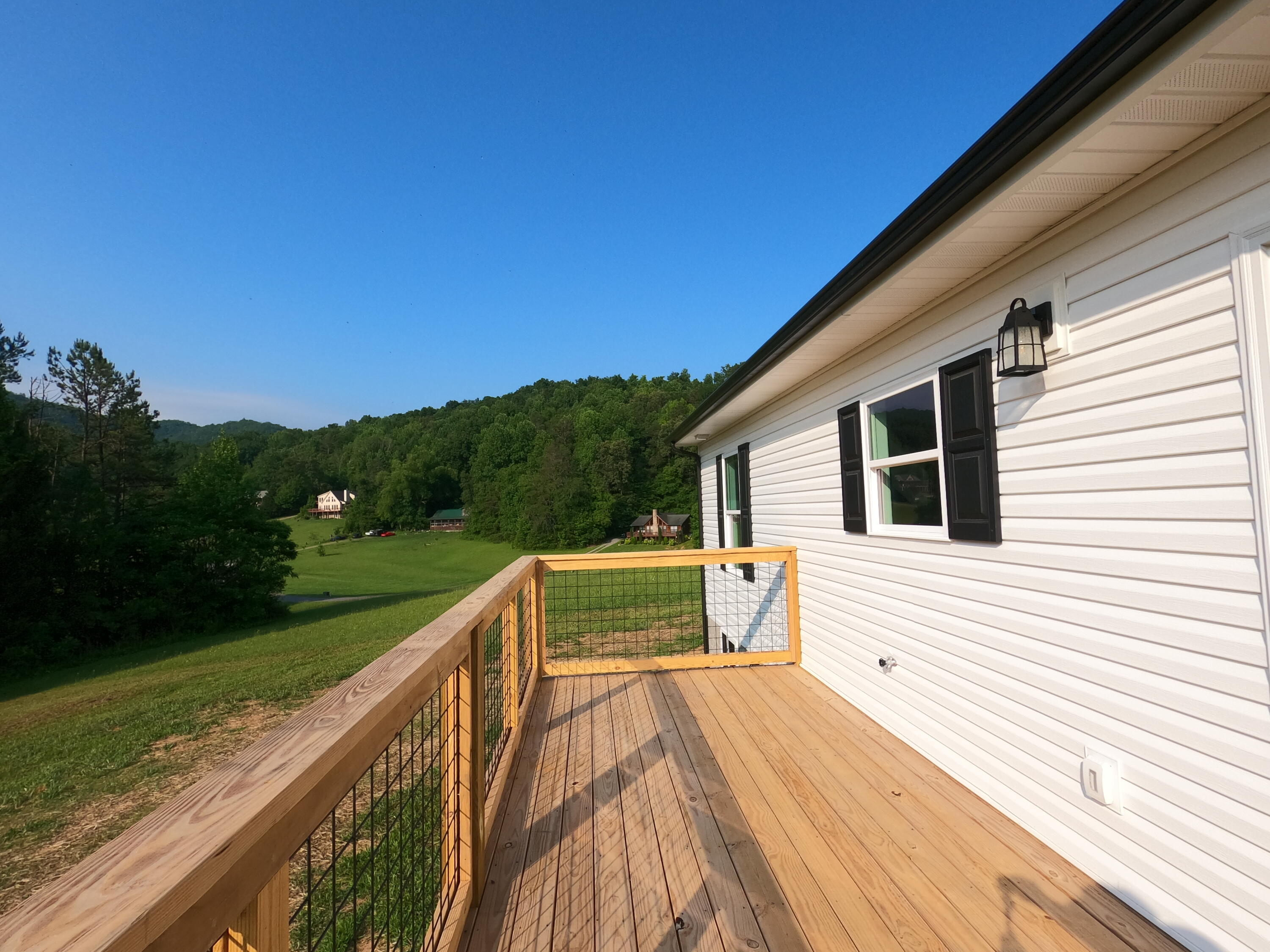 2520 Schisandra Lane Cosby TN 37722