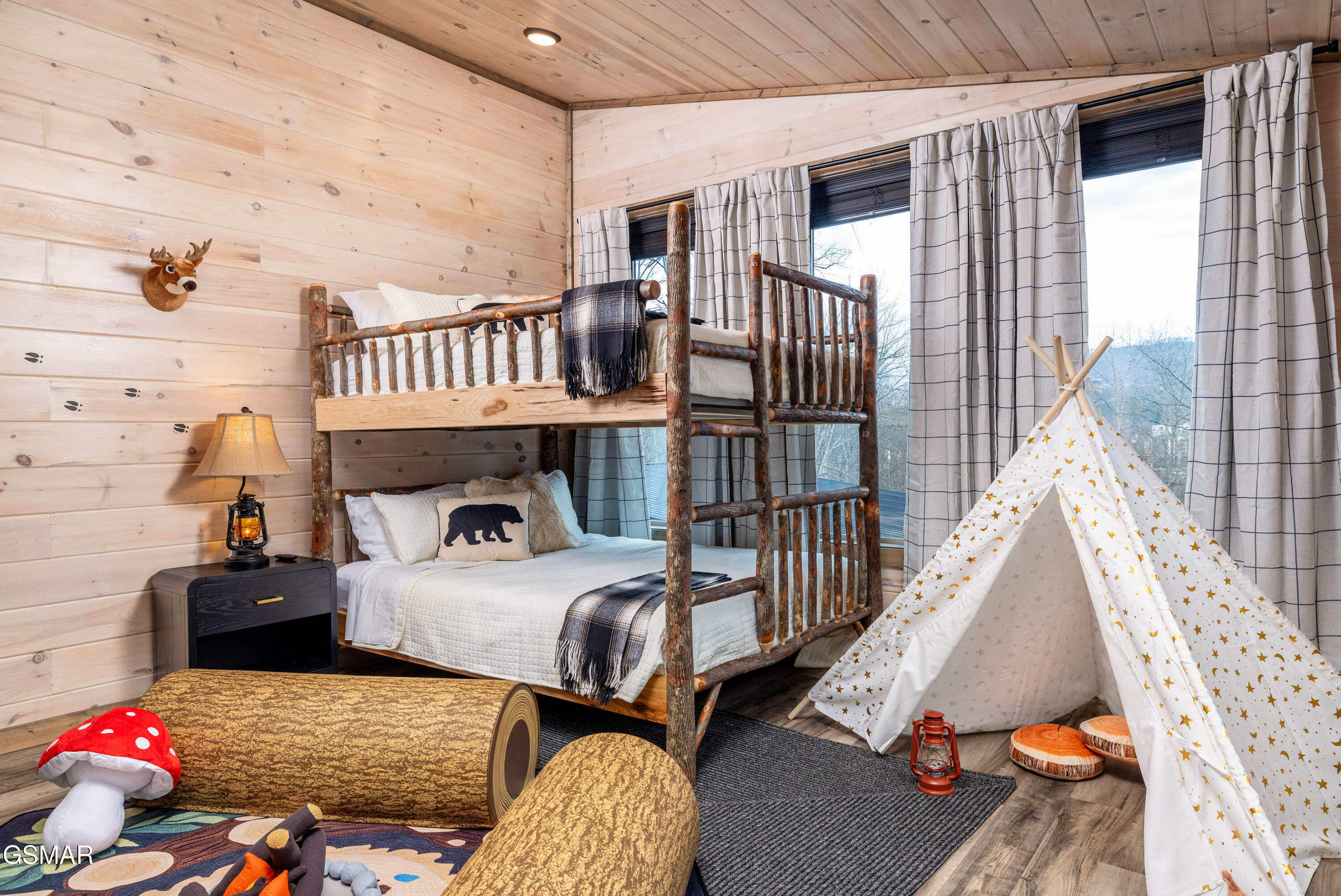 456 Winfield Heights Road Gatlinburg TN 37738