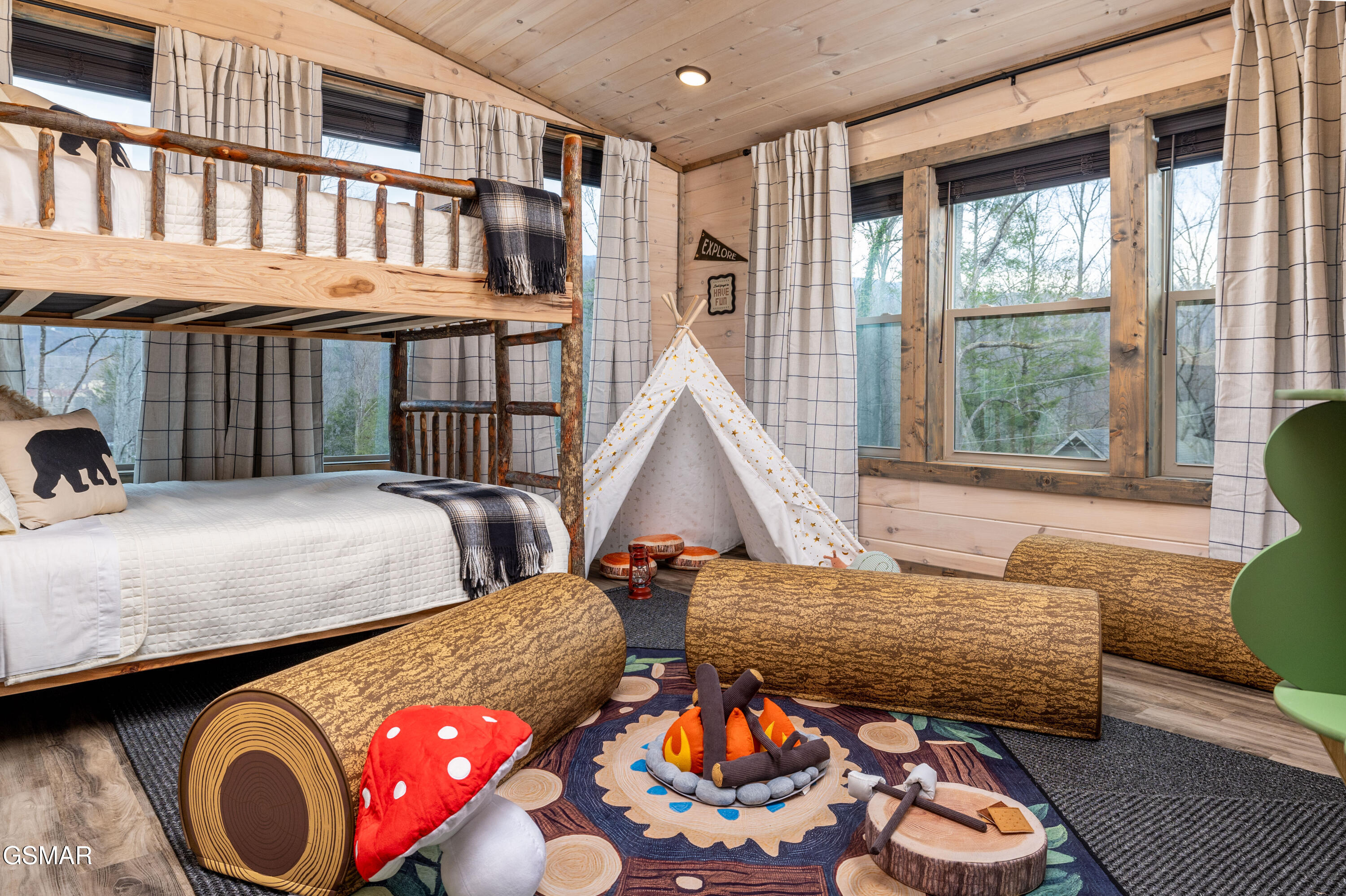 456 Winfield Heights Road Gatlinburg TN 37738