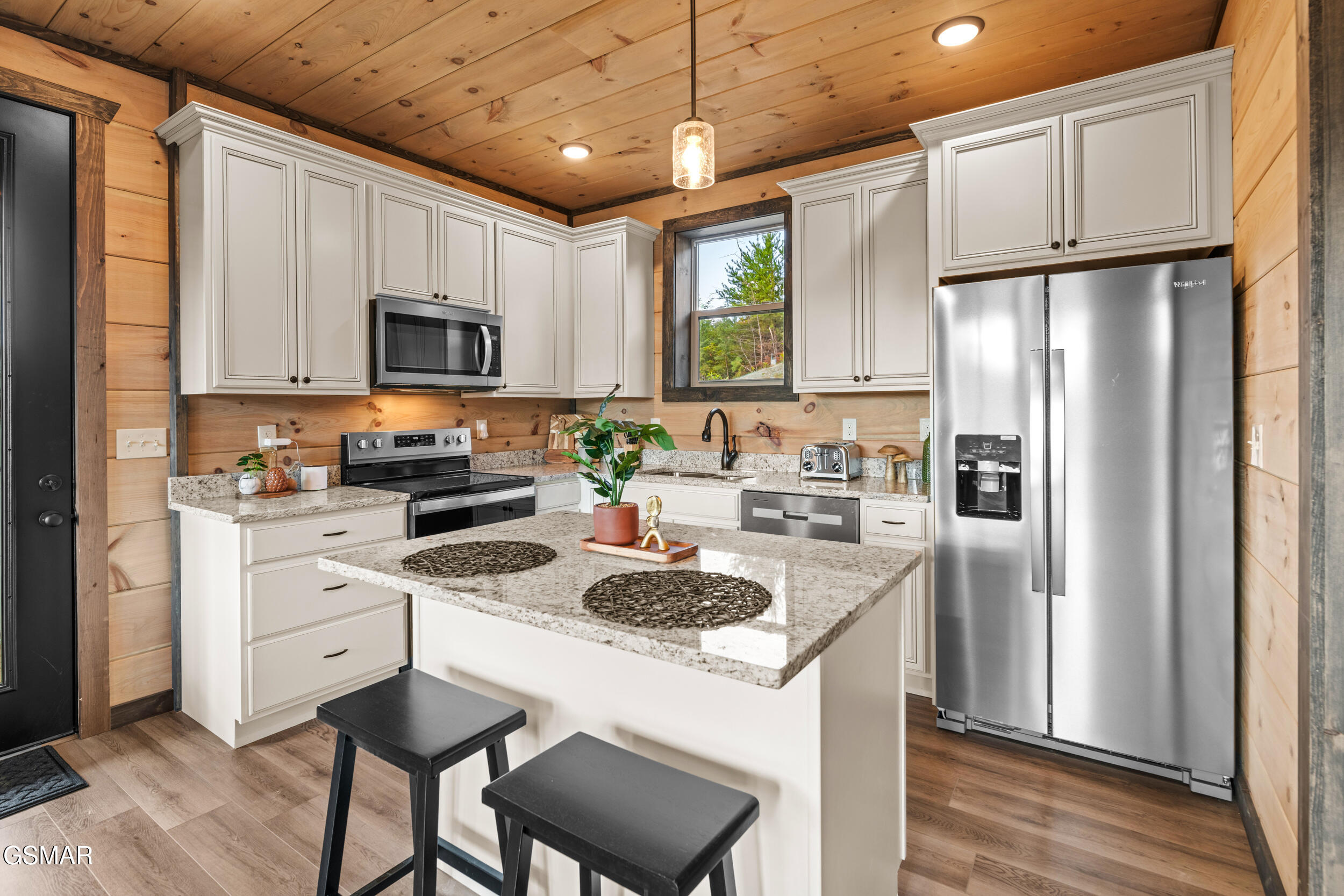 2129 Rabbit Point Way Sevierville TN 37876