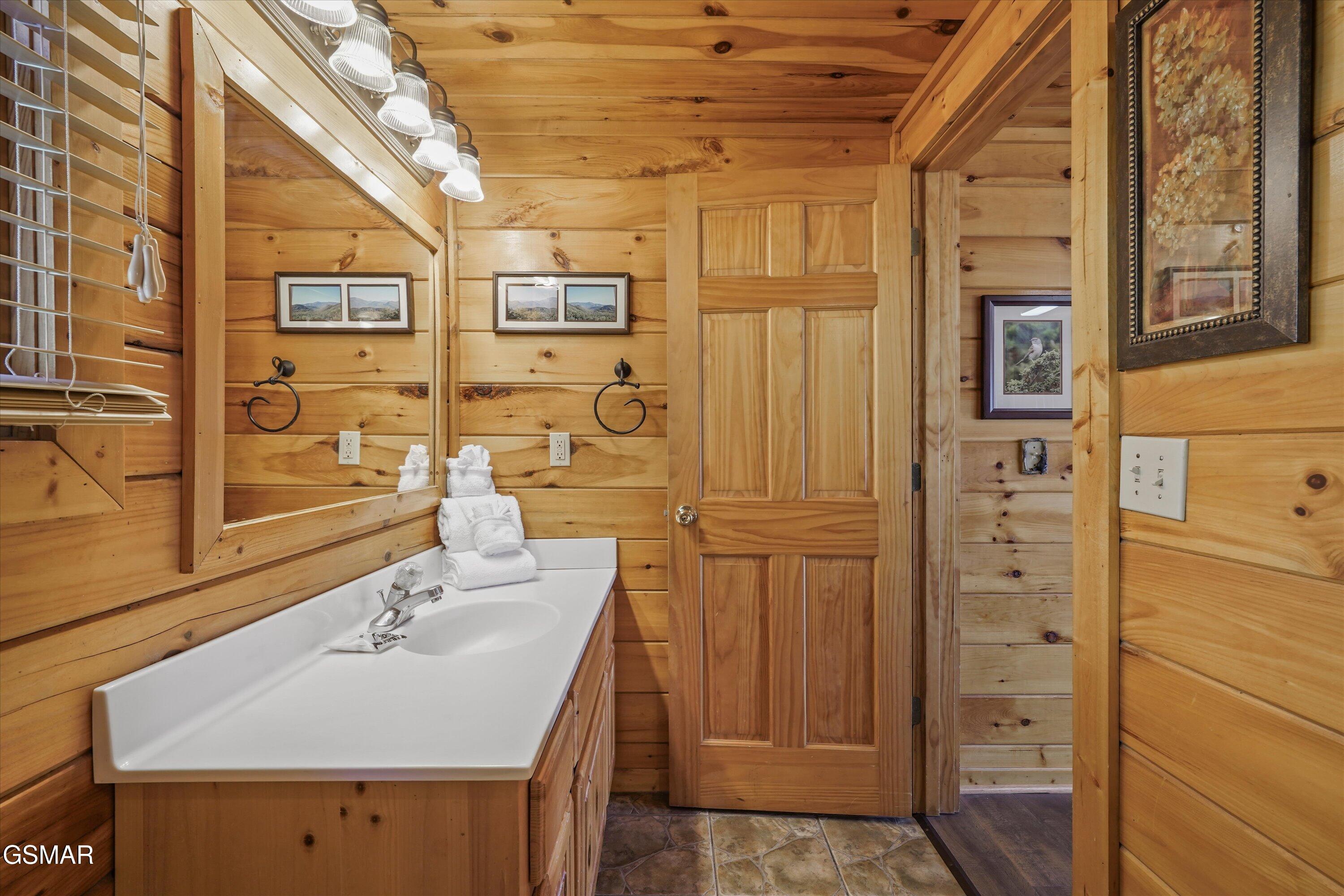 4449 Forest Vista Way Pigeon Forge TN 37863