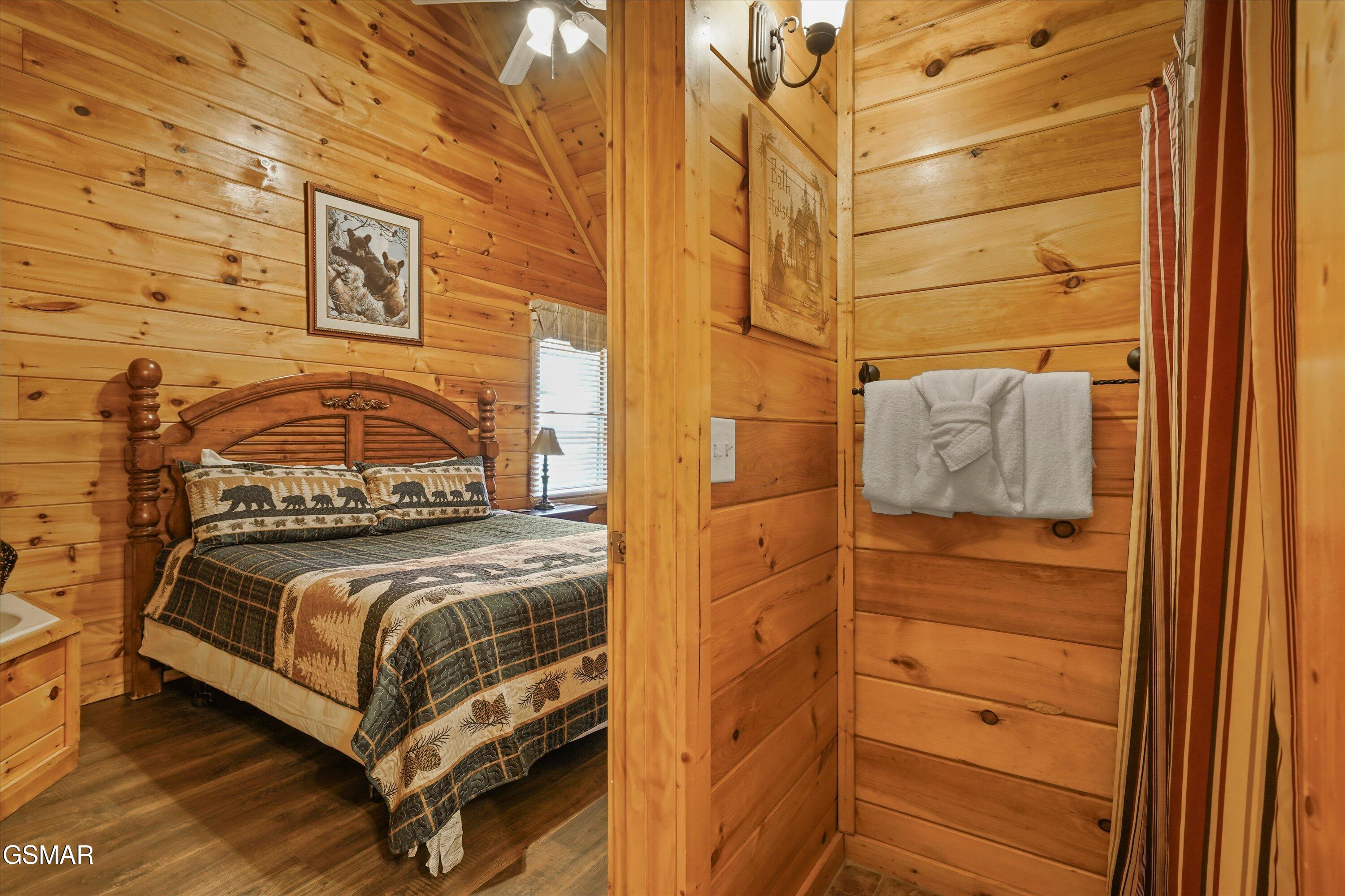 4449 Forest Vista Way Pigeon Forge TN 37863