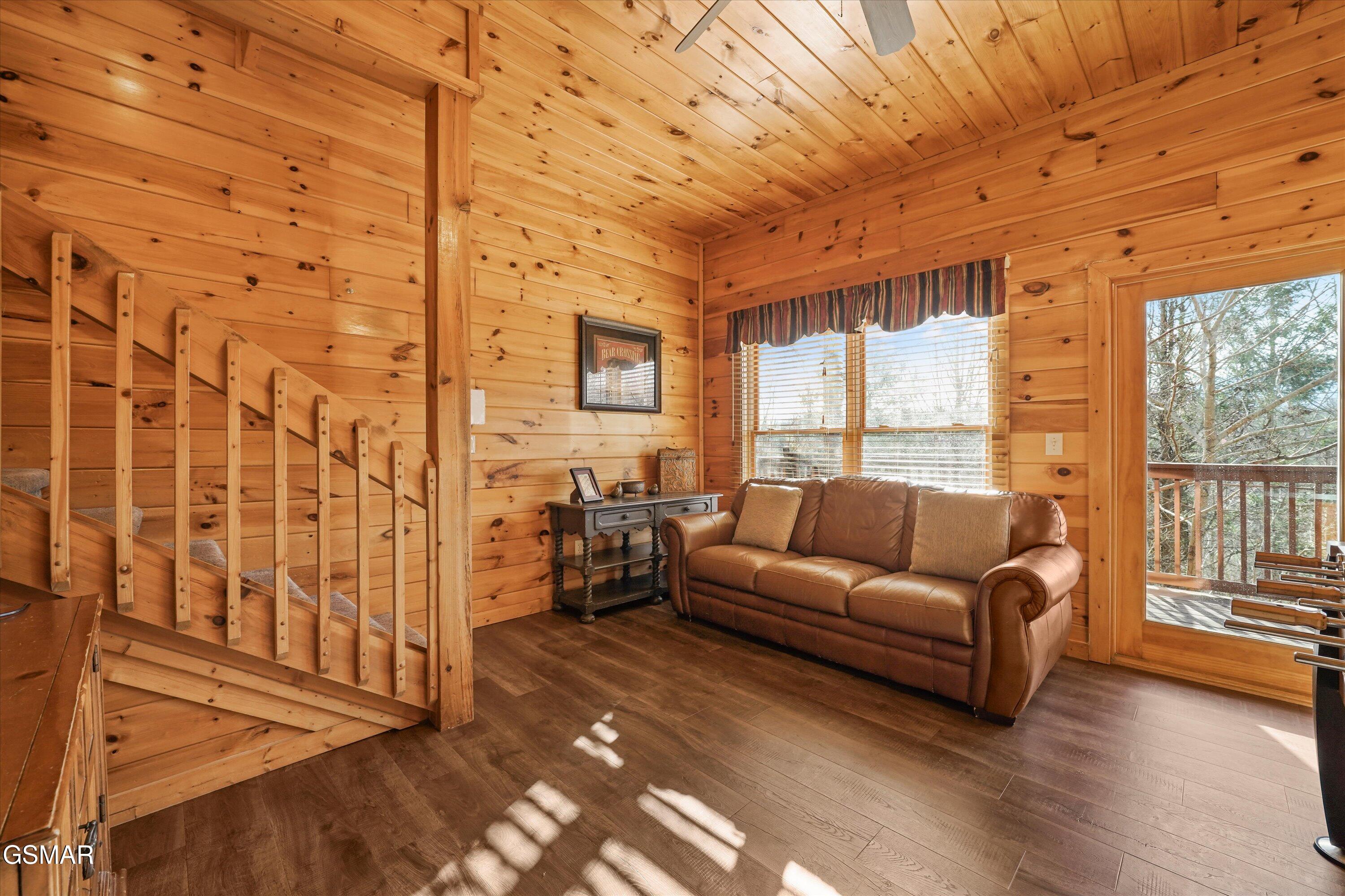 4449 Forest Vista Way Pigeon Forge TN 37863