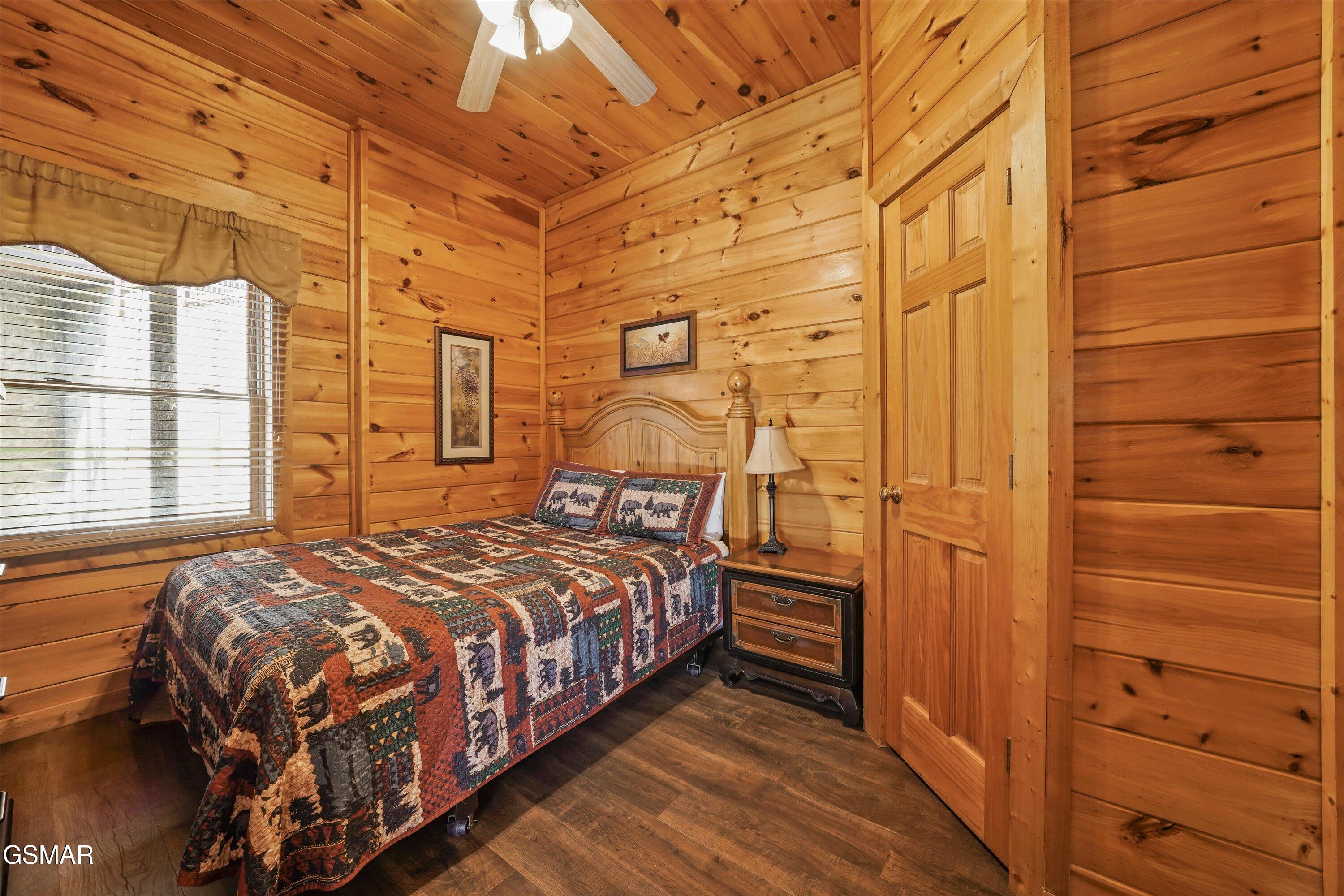 4449 Forest Vista Way Pigeon Forge TN 37863