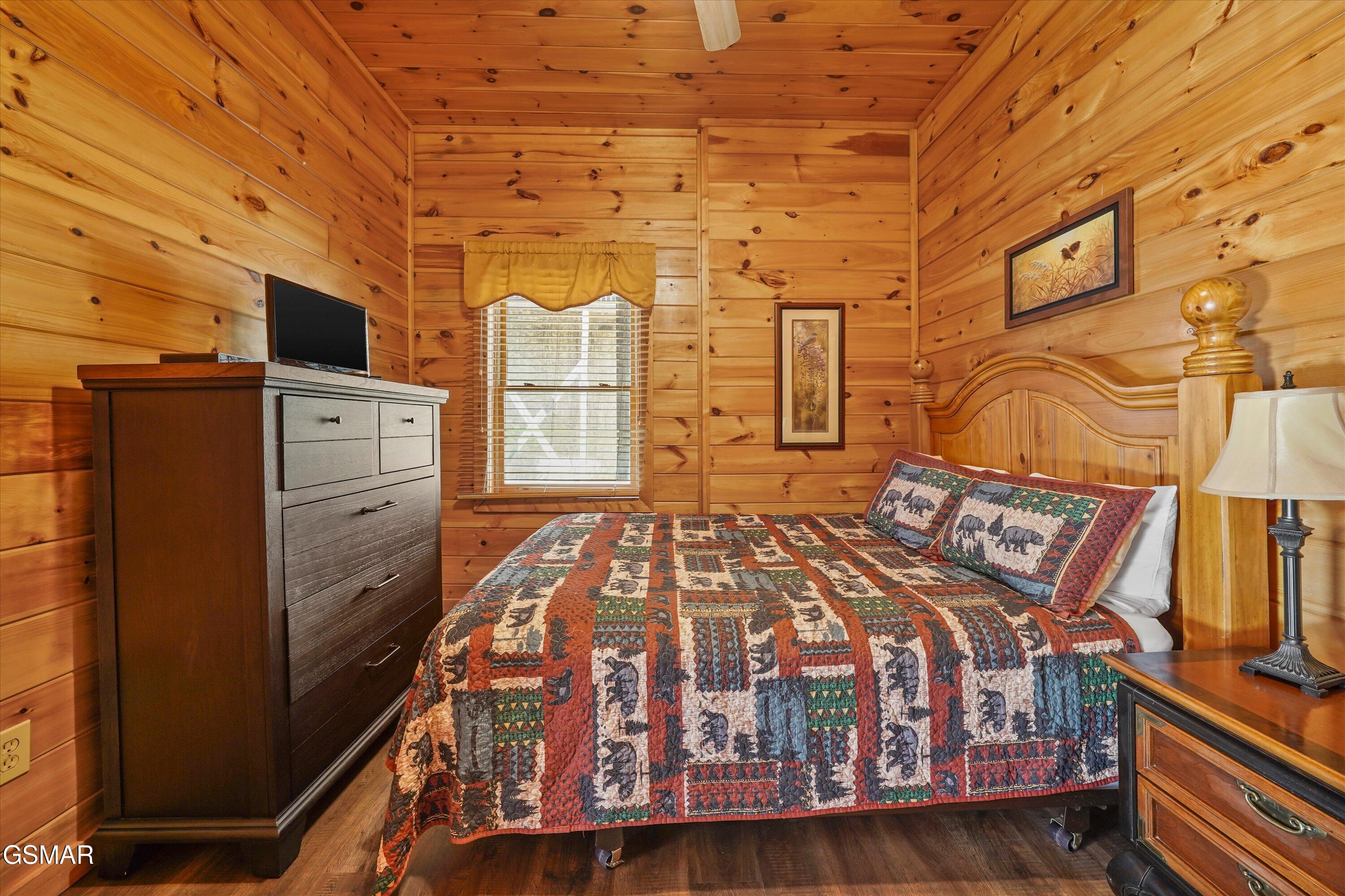 4449 Forest Vista Way Pigeon Forge TN 37863