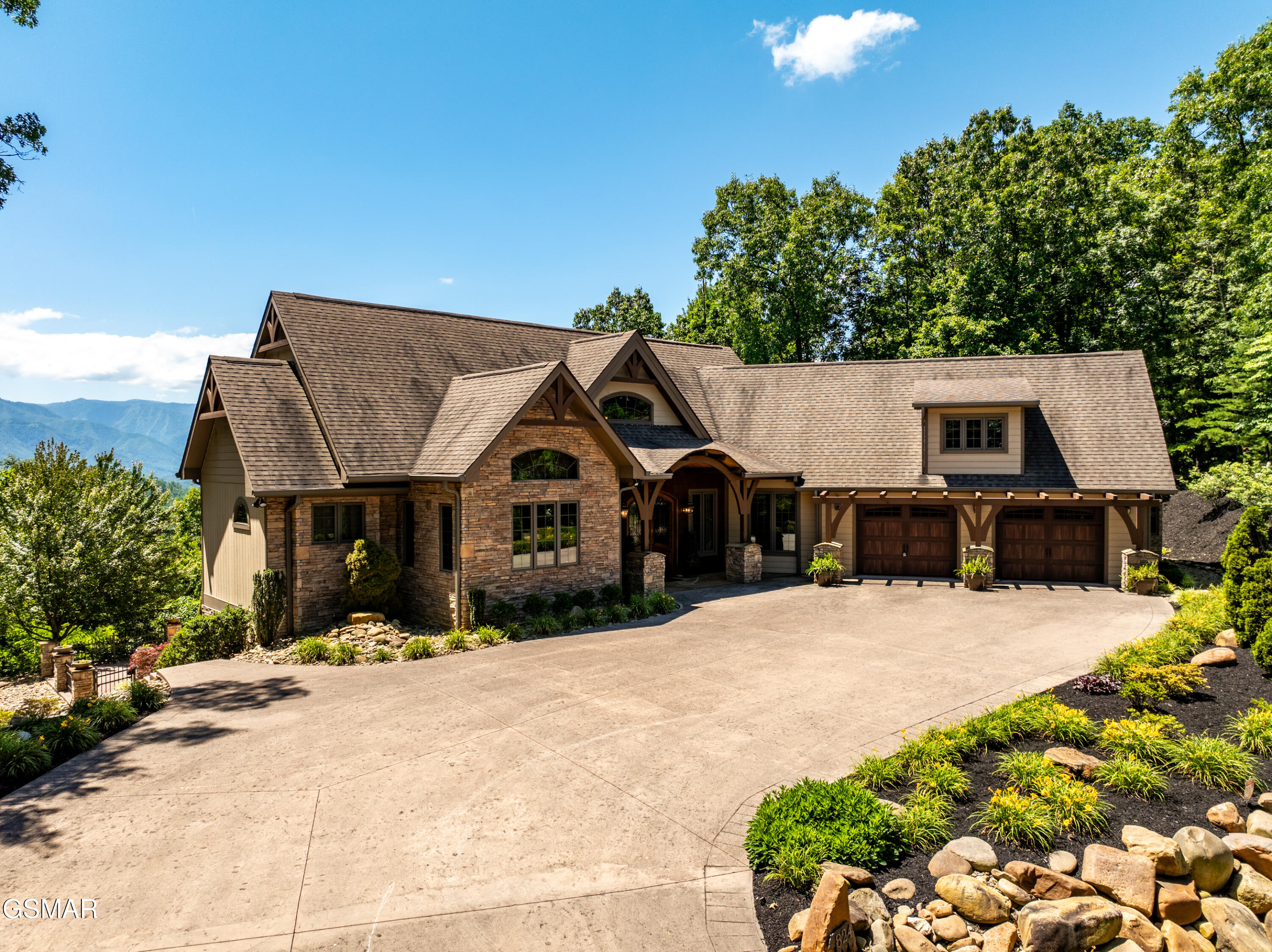 824 Laurel Top Way Gatlinburg TN 37738