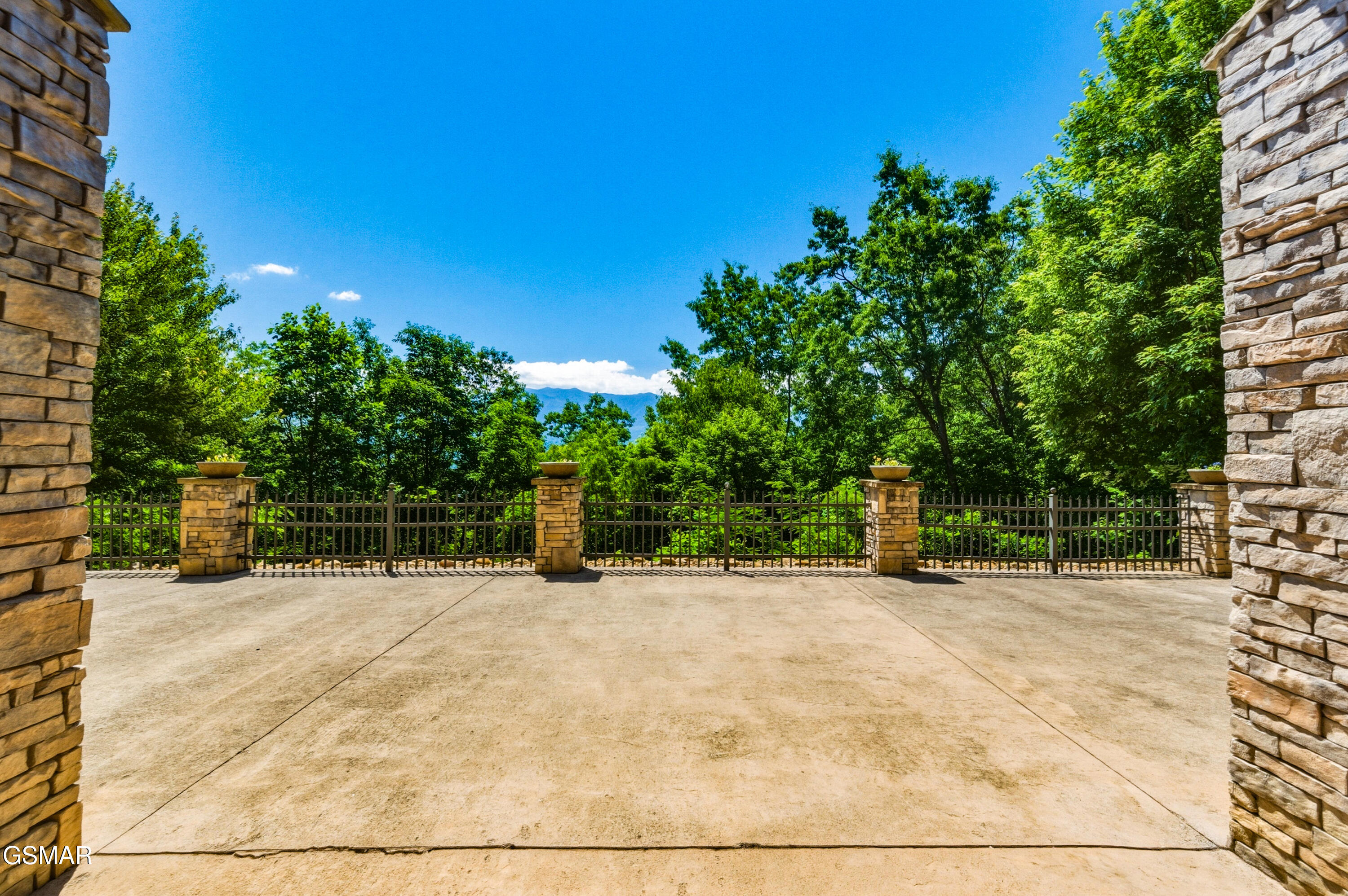 824 Laurel Top Way Gatlinburg TN 37738
