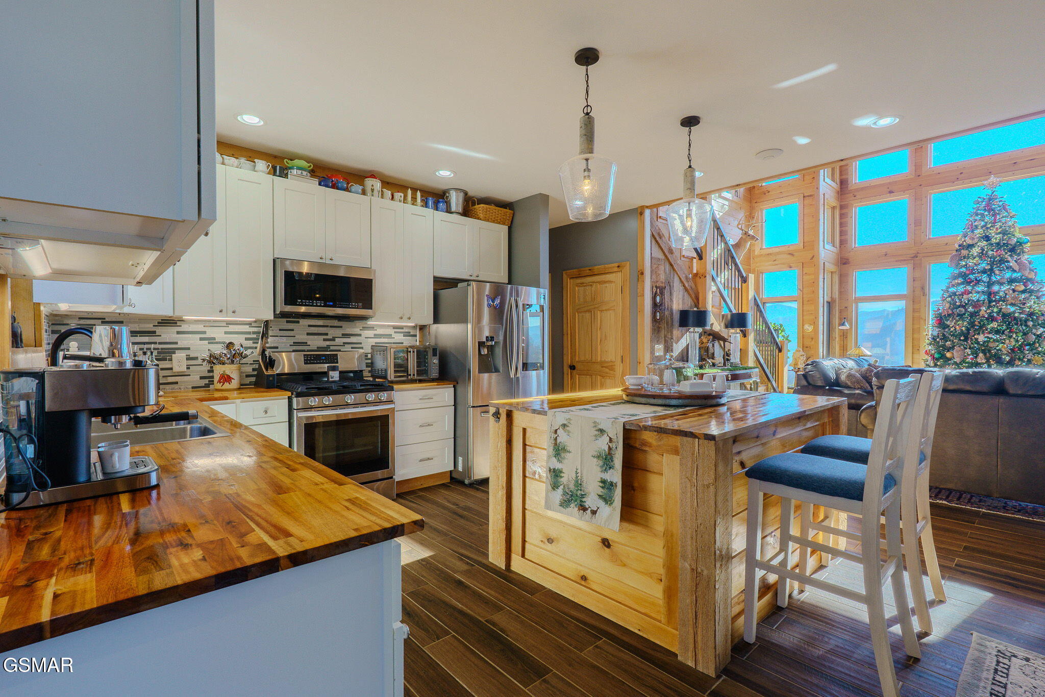 1642 Little Cove Road Sevierville TN 37862