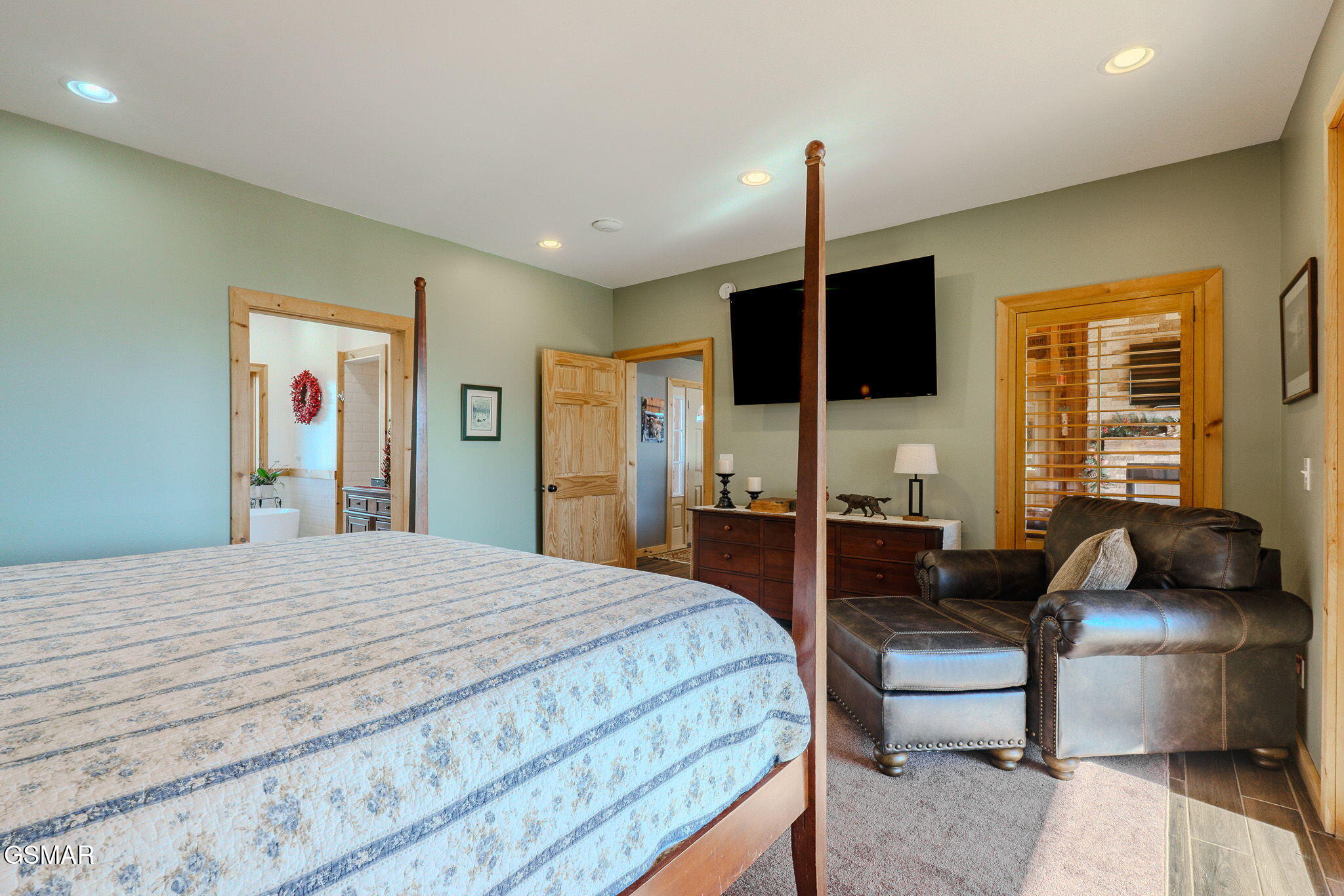 1642 Little Cove Road Sevierville TN 37862