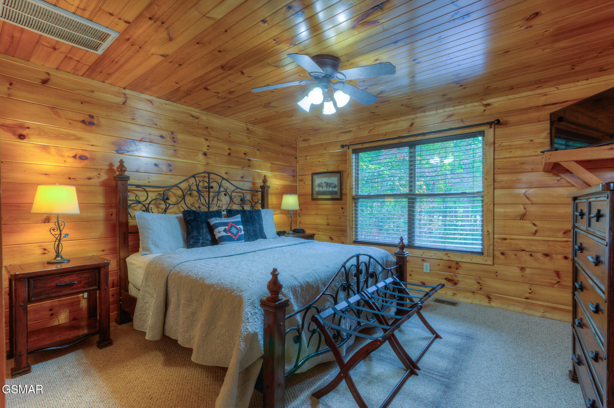 3810 Old Mountain Road Sevierville TN 37876