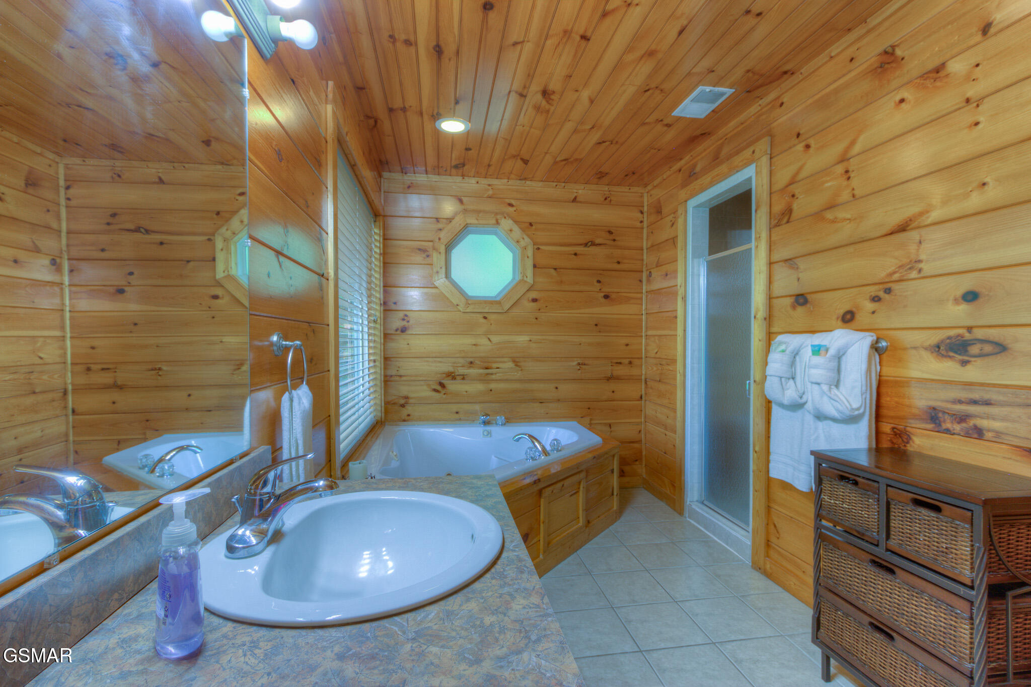 3810 Old Mountain Road Sevierville TN 37876