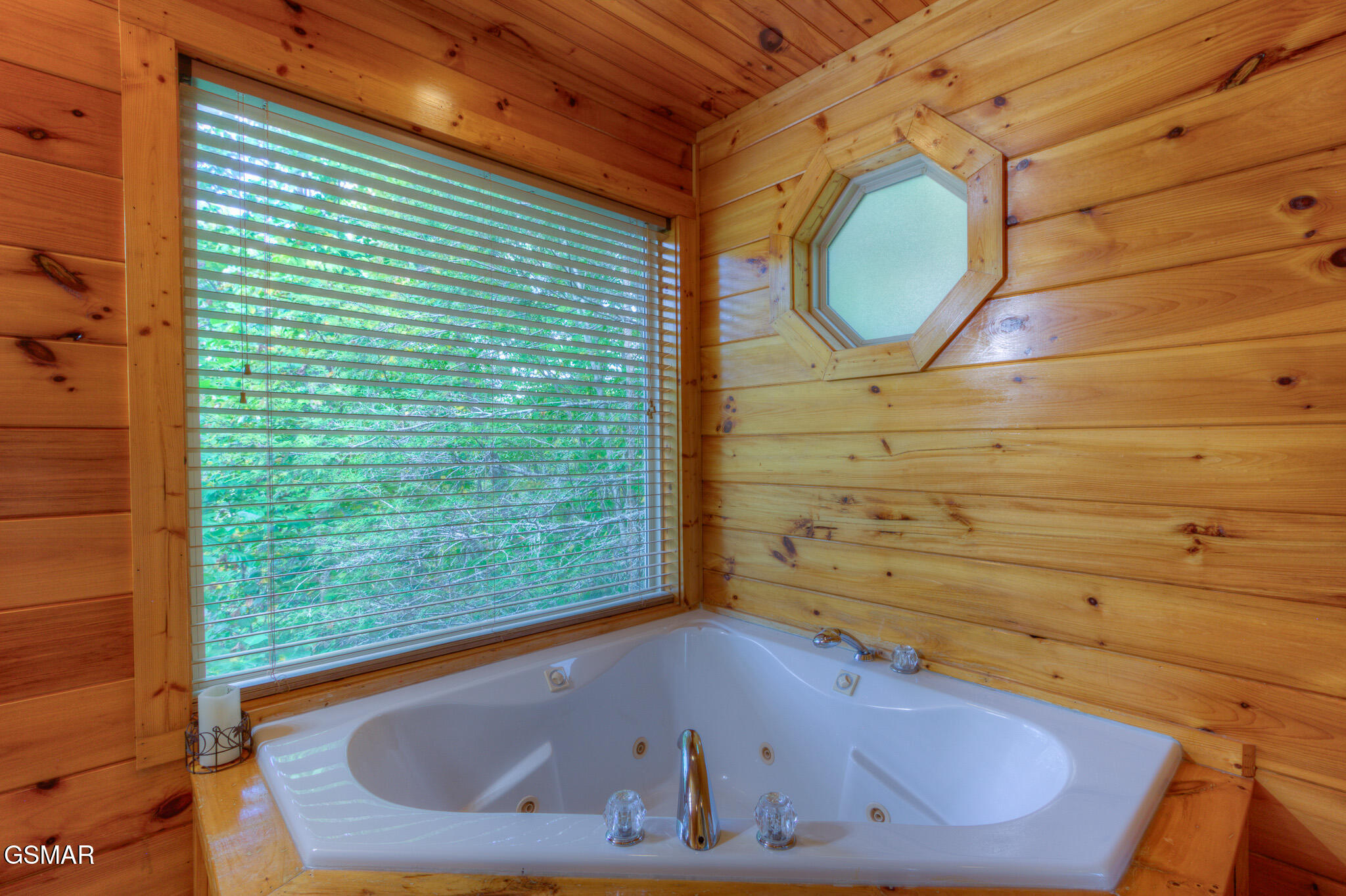 3810 Old Mountain Road Sevierville TN 37876