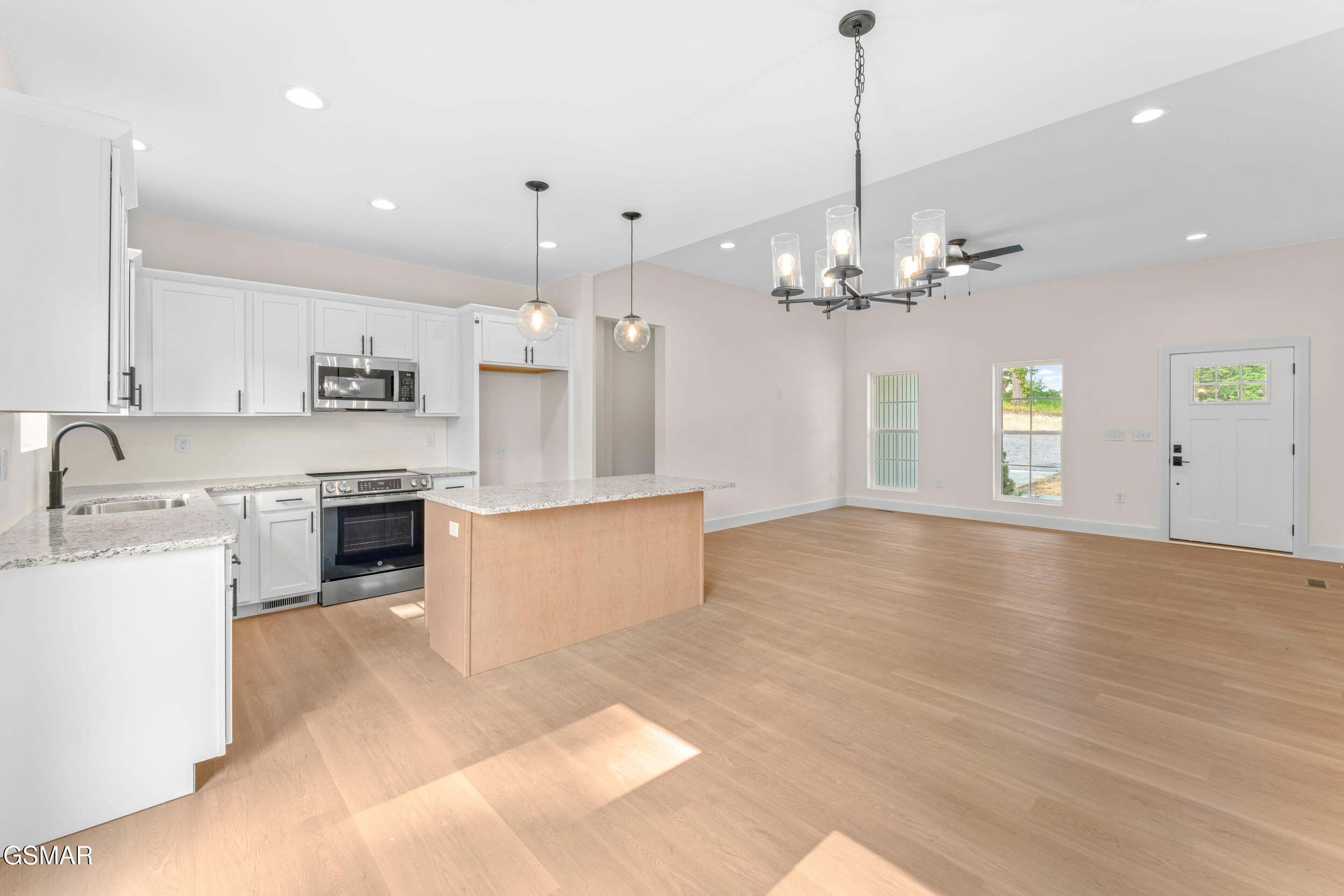 2327 Geraldine Way Sevierville TN 37876