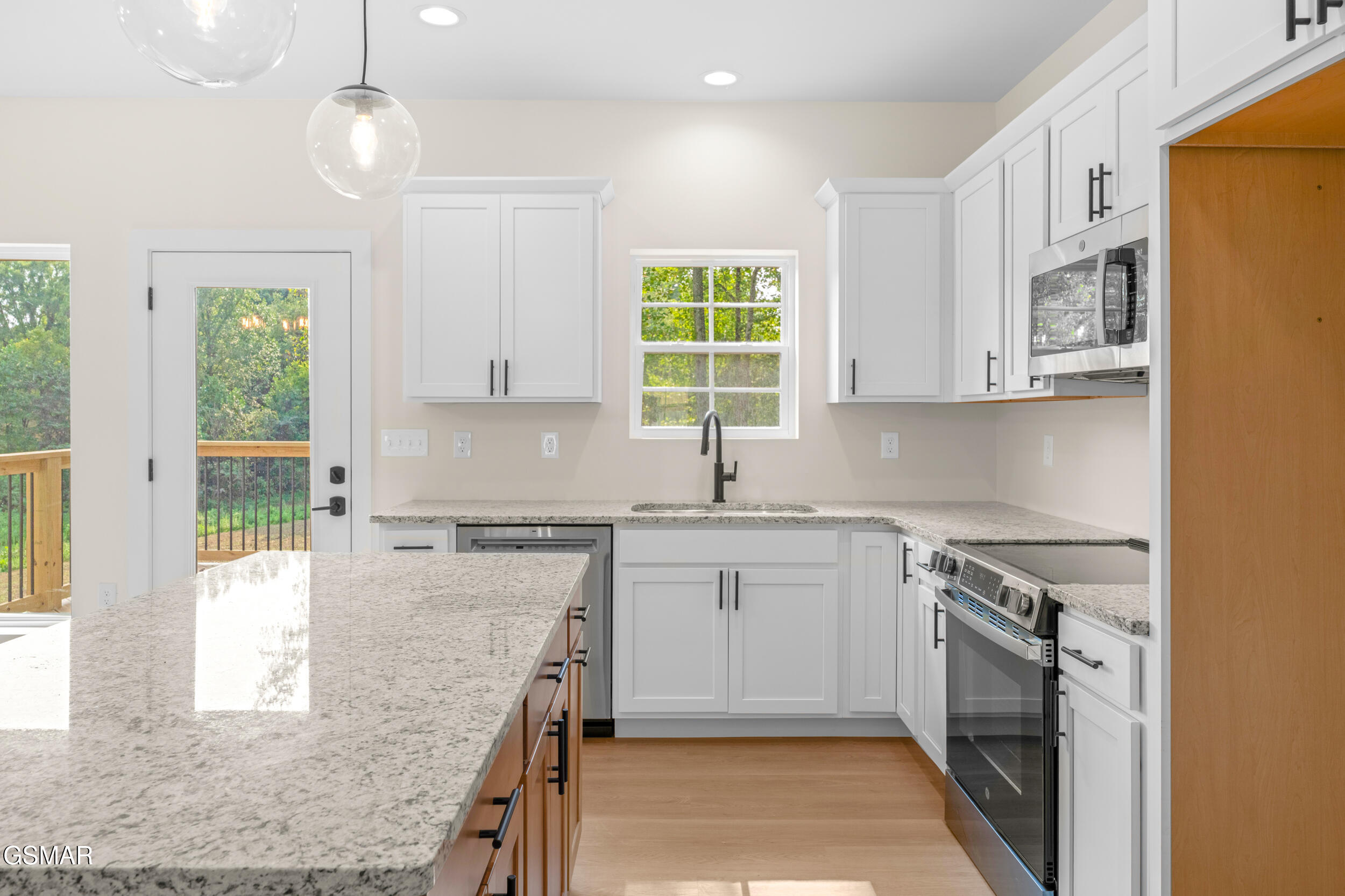 2327 Geraldine Way Sevierville TN 37876