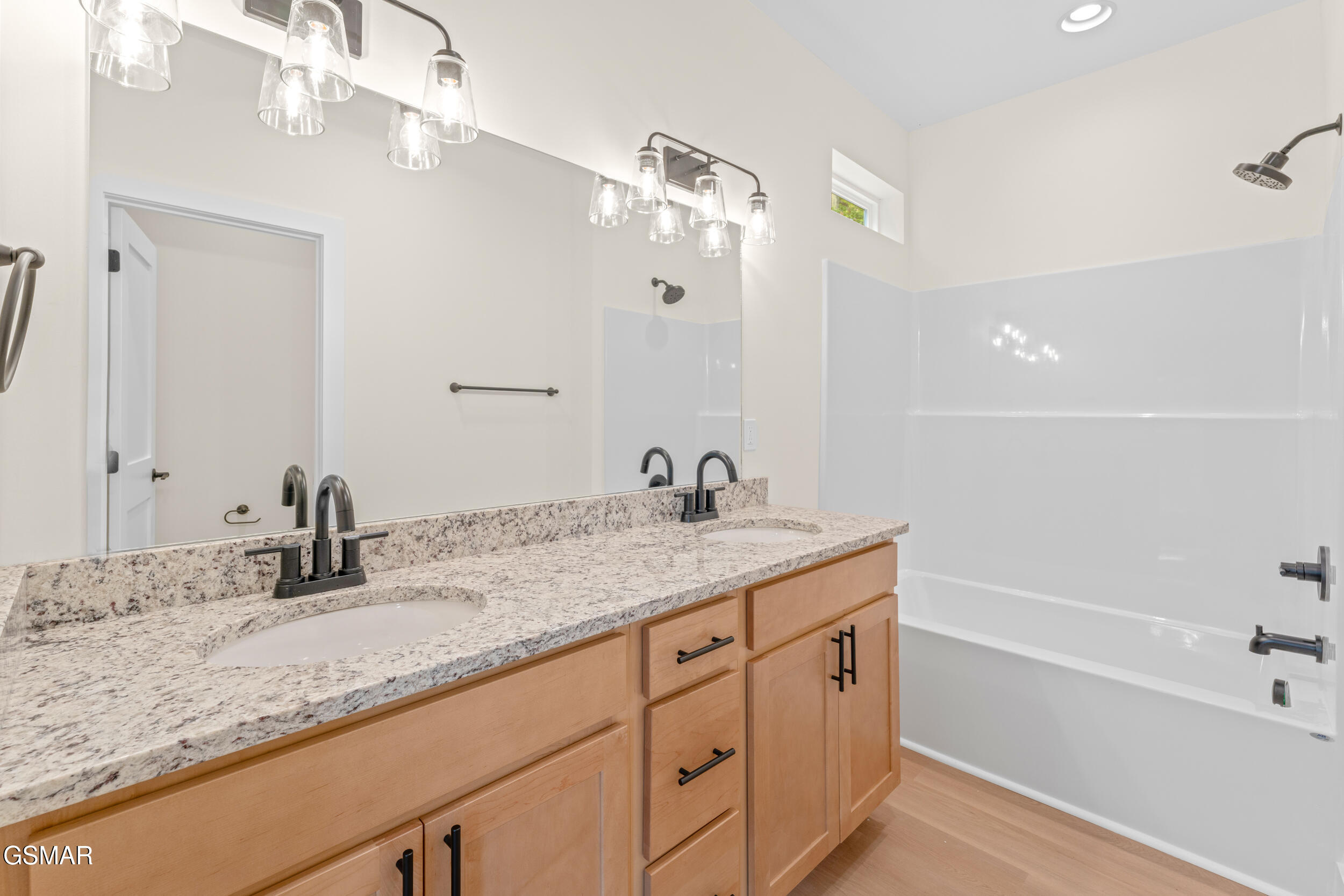 2327 Geraldine Way Sevierville TN 37876