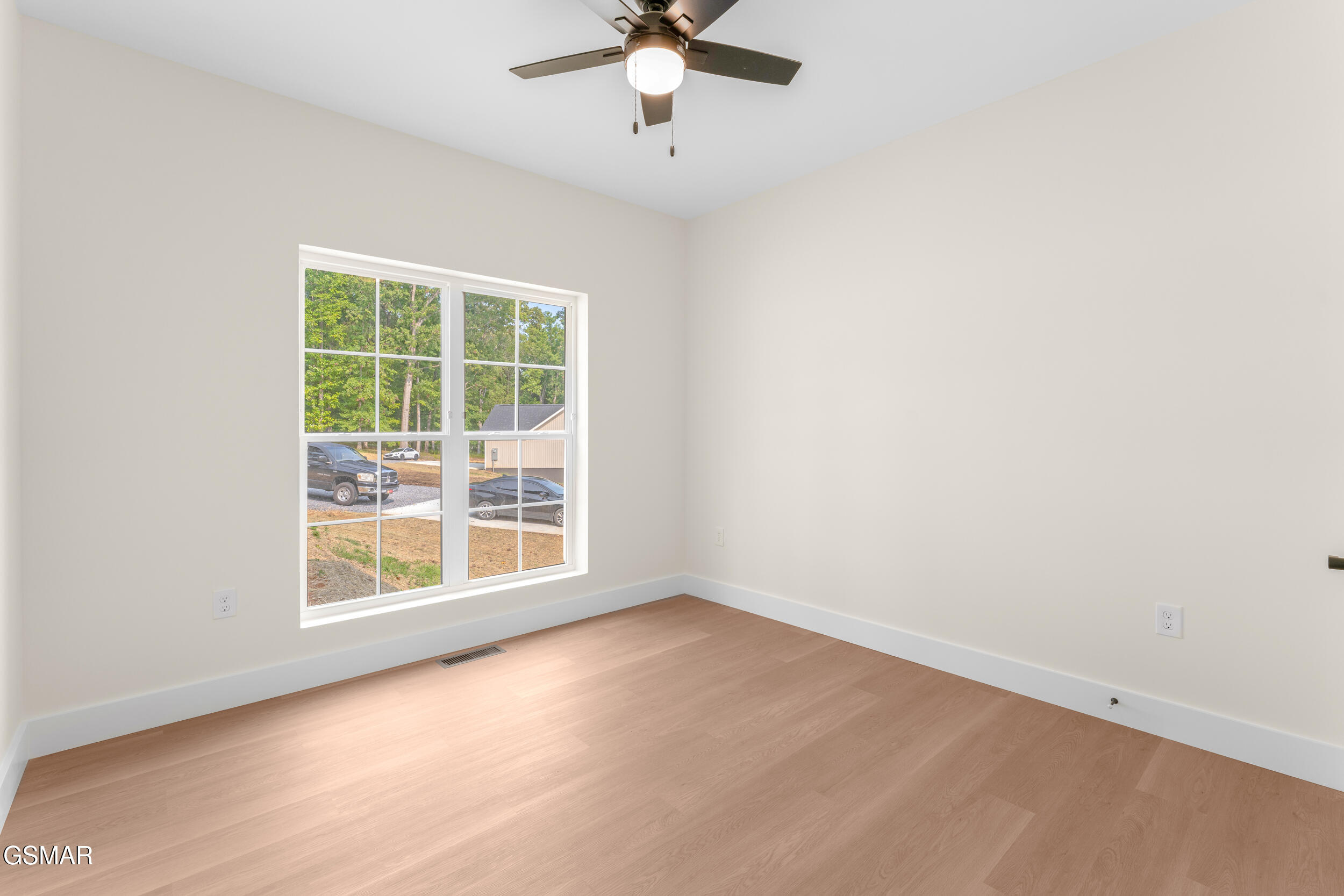 2327 Geraldine Way Sevierville TN 37876