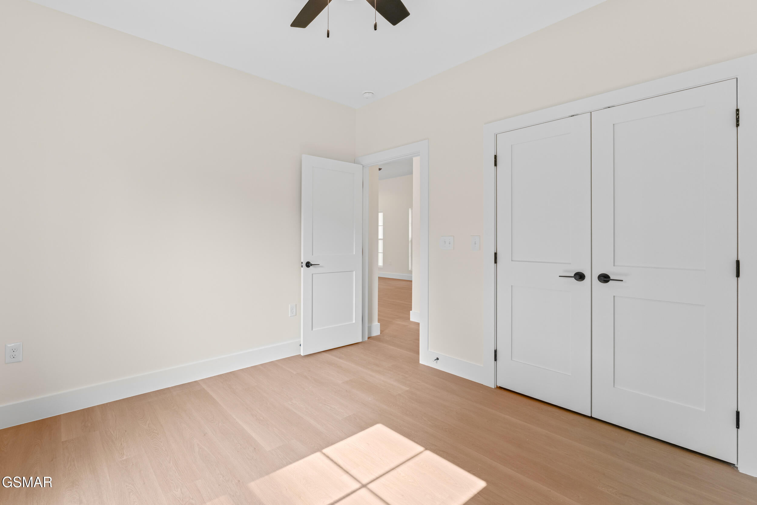 2327 Geraldine Way Sevierville TN 37876