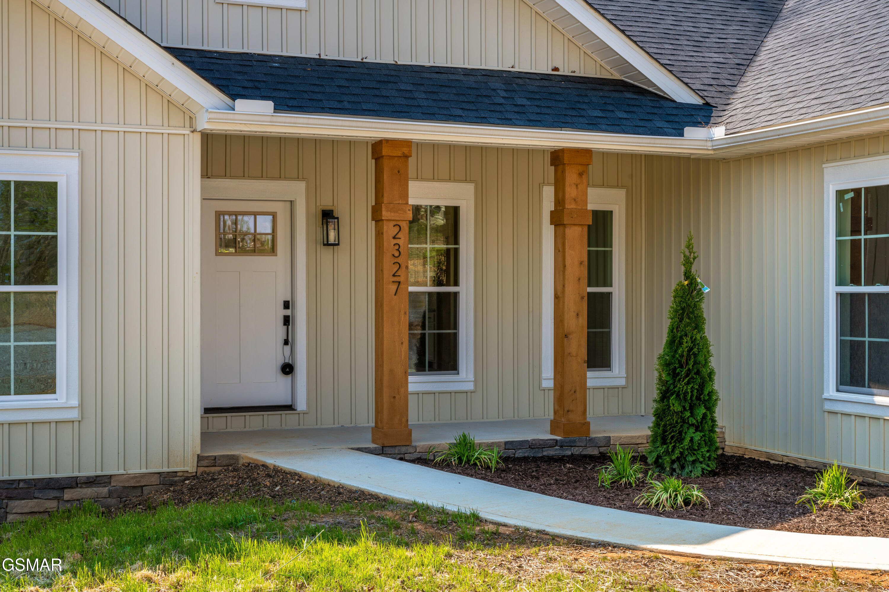 2327 Geraldine Way Sevierville TN 37876