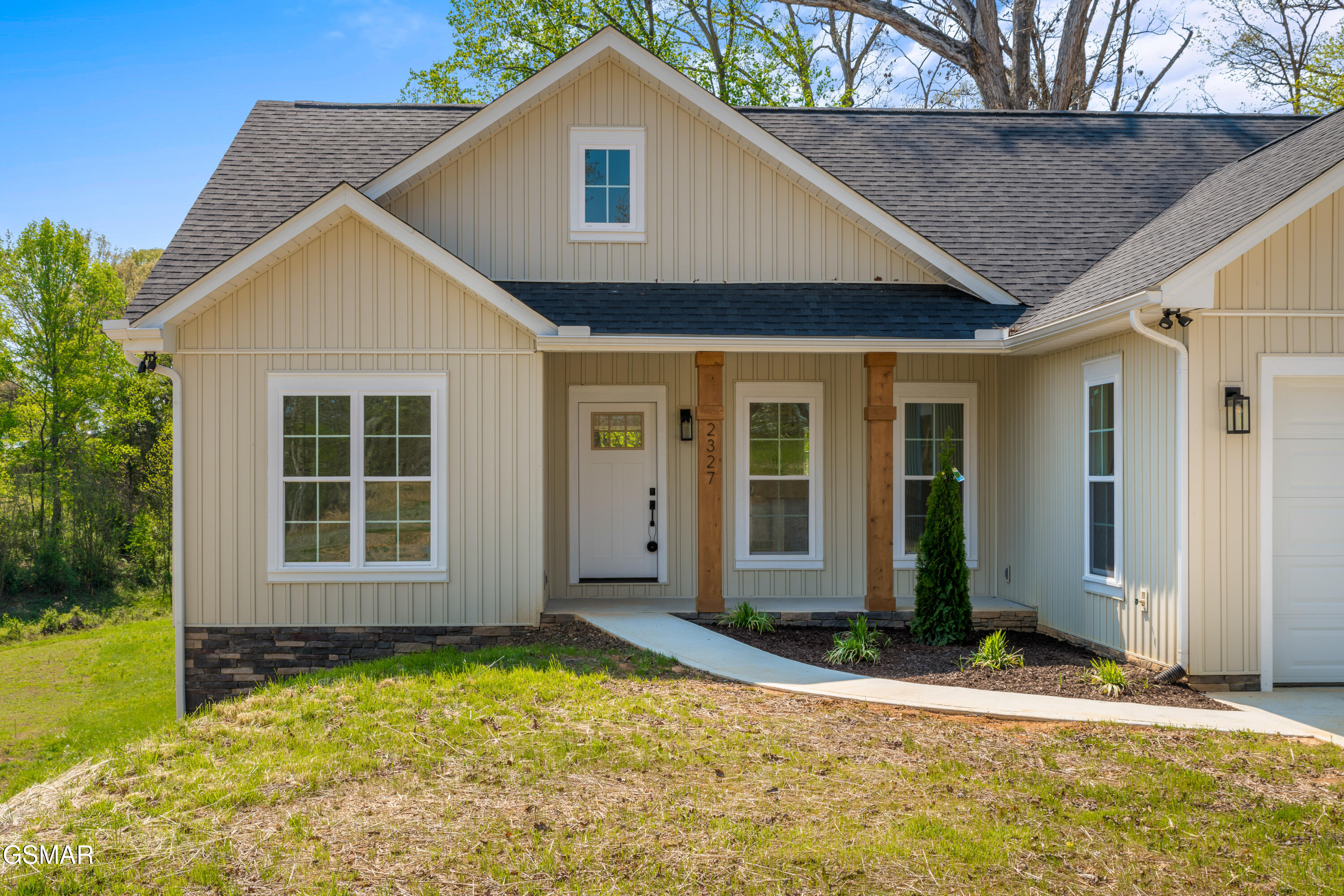 2327 Geraldine Way Sevierville TN 37876