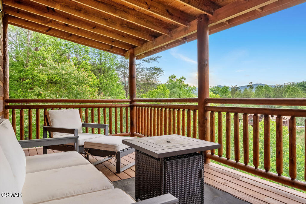 2864 Owens Ridge Way Sevierville TN 37876