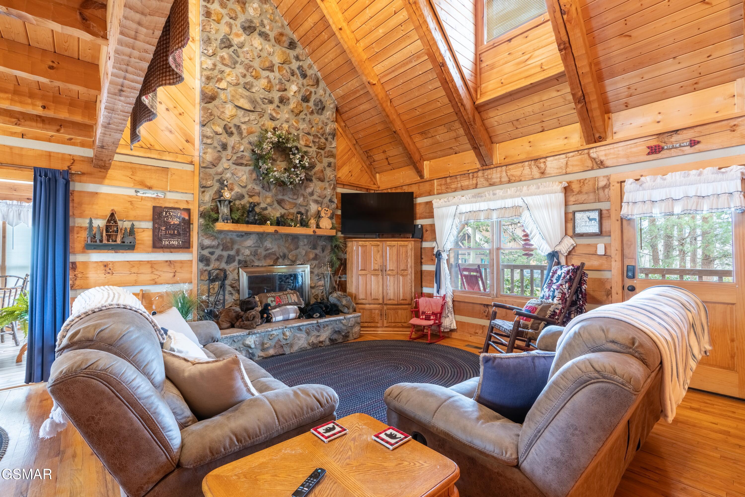 3380 Robeson Road Sevierville TN 37862