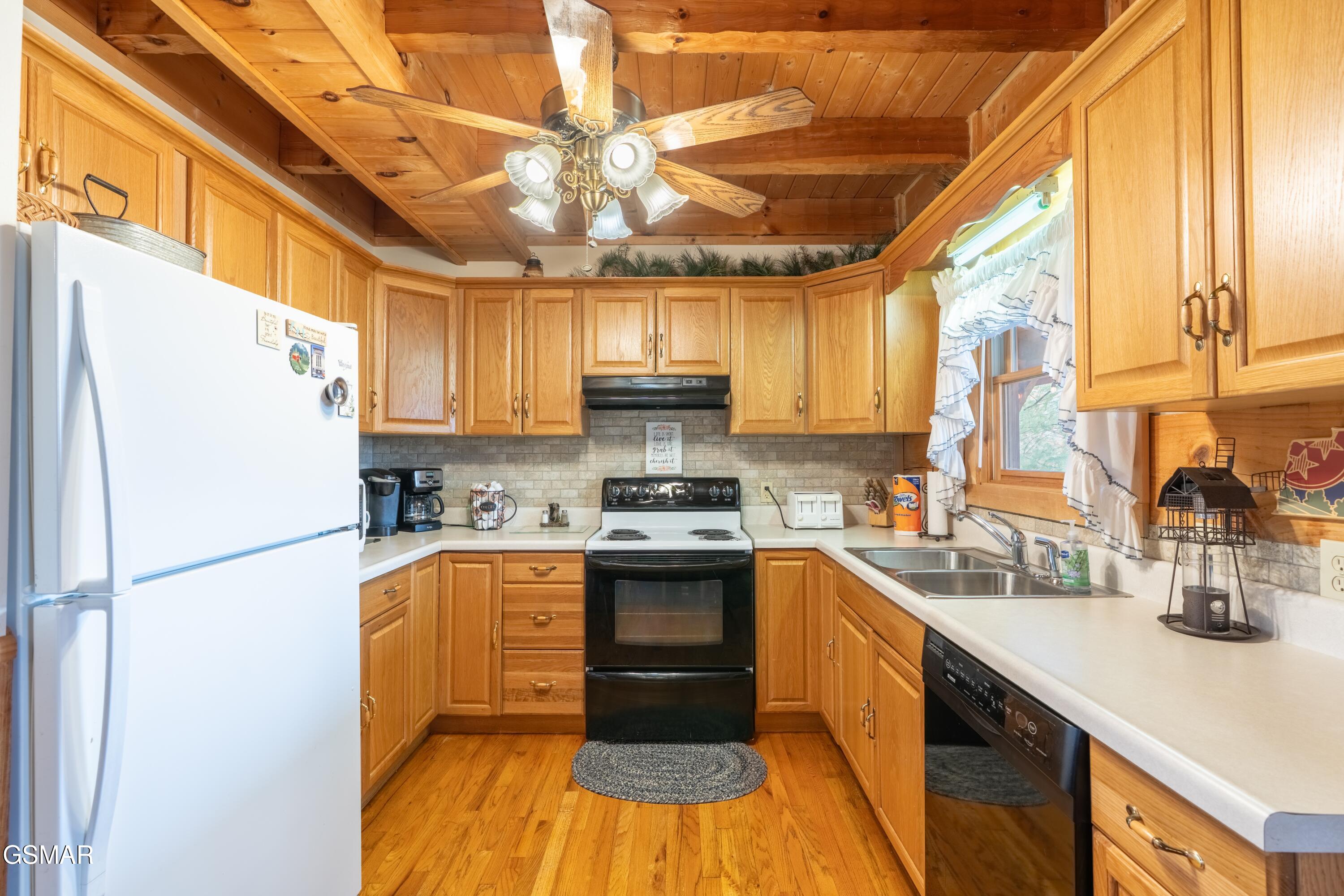 3380 Robeson Road Sevierville TN 37862