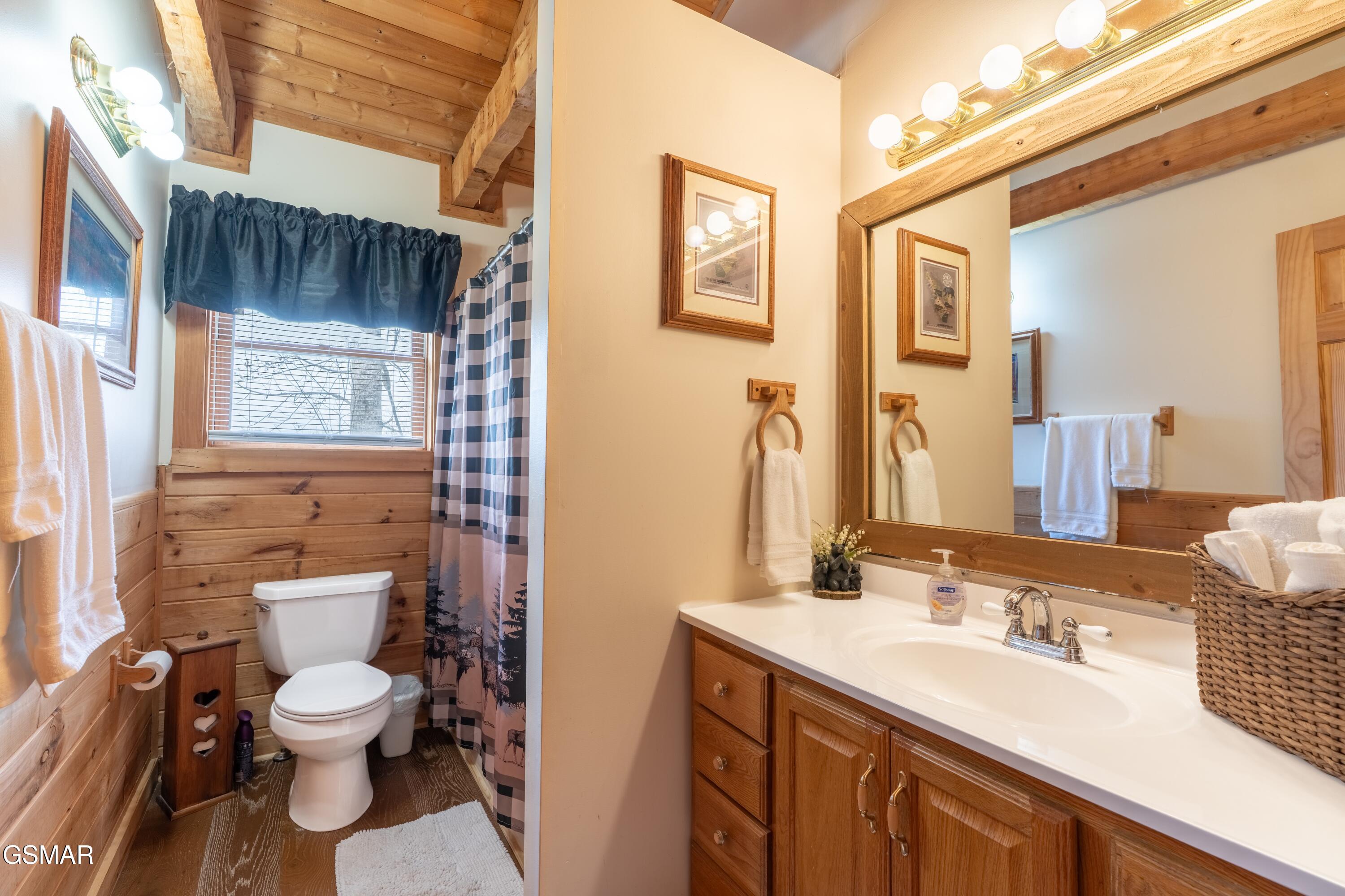 3380 Robeson Road Sevierville TN 37862