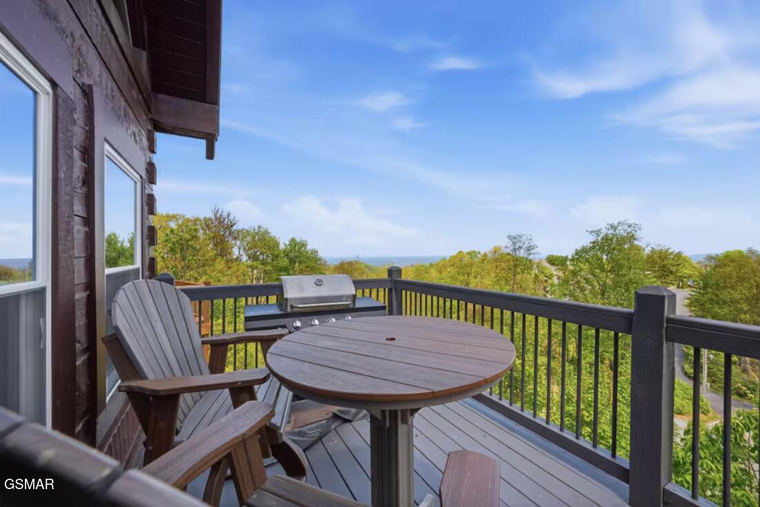 1274 Bear Cub Way Gatlinburg TN 37738