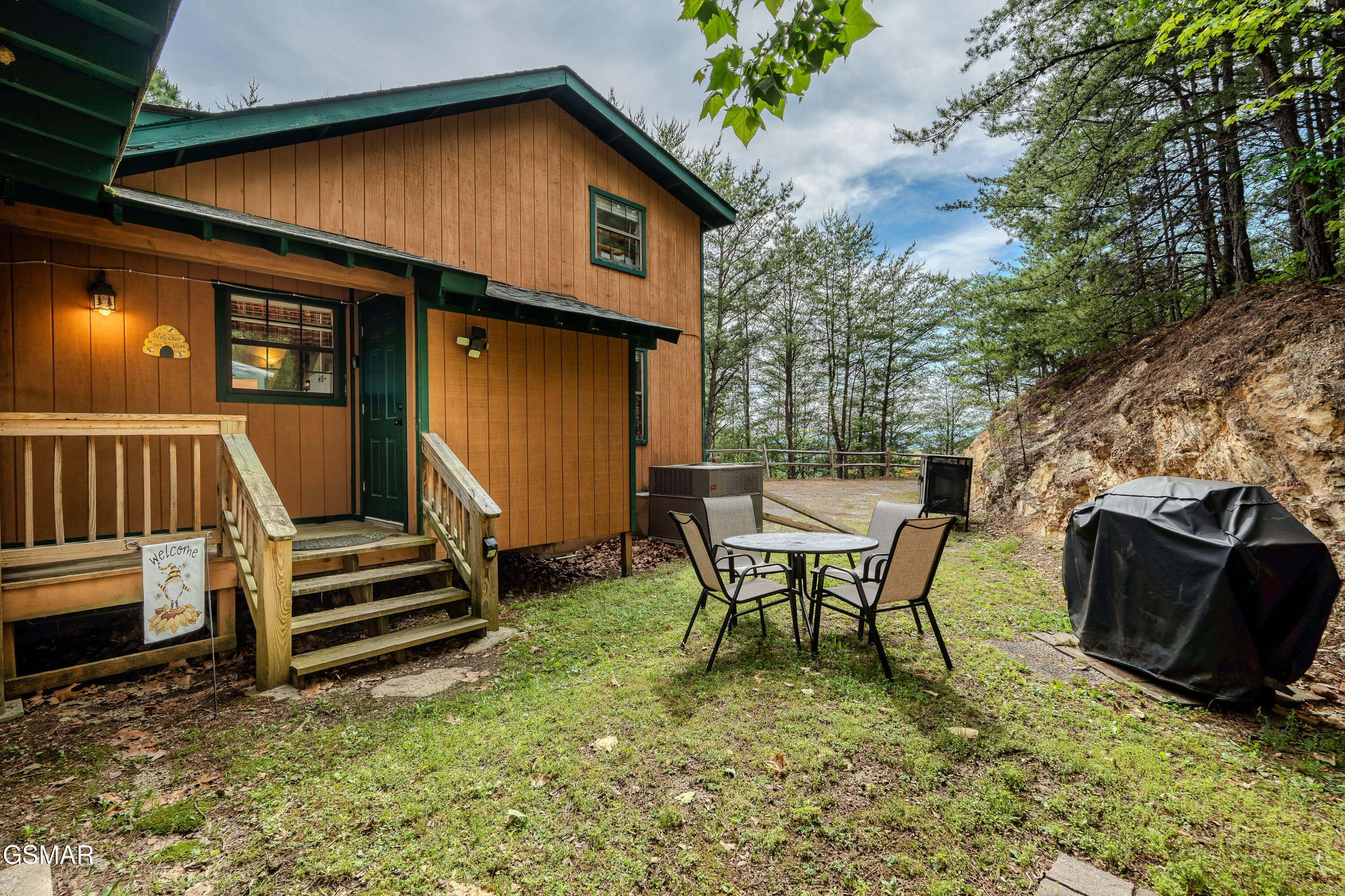 1827 Timber Ridge Way Sevierville TN 37876