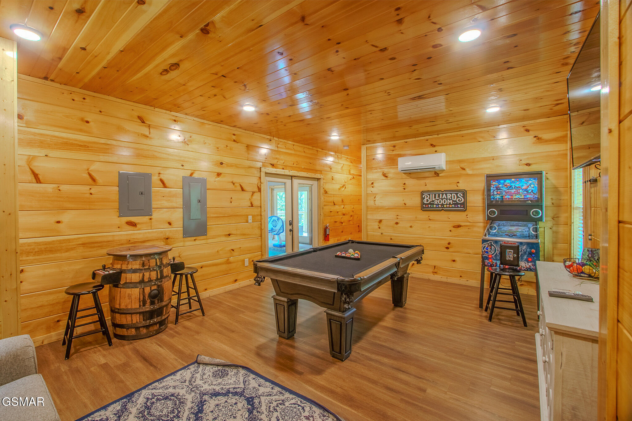 1543 Bear Valley Road Sevierville TN 37876