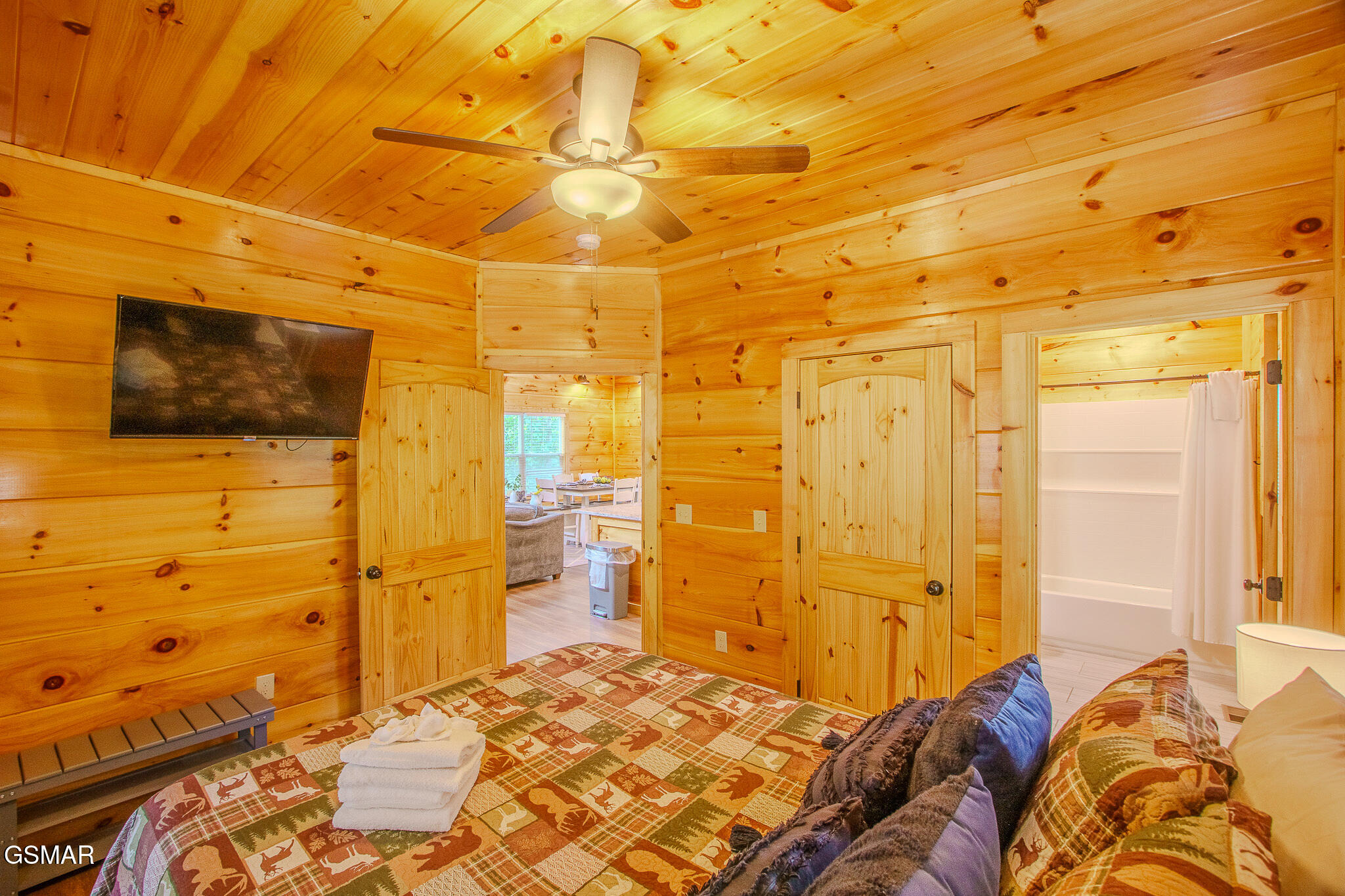 1543 Bear Valley Road Sevierville TN 37876