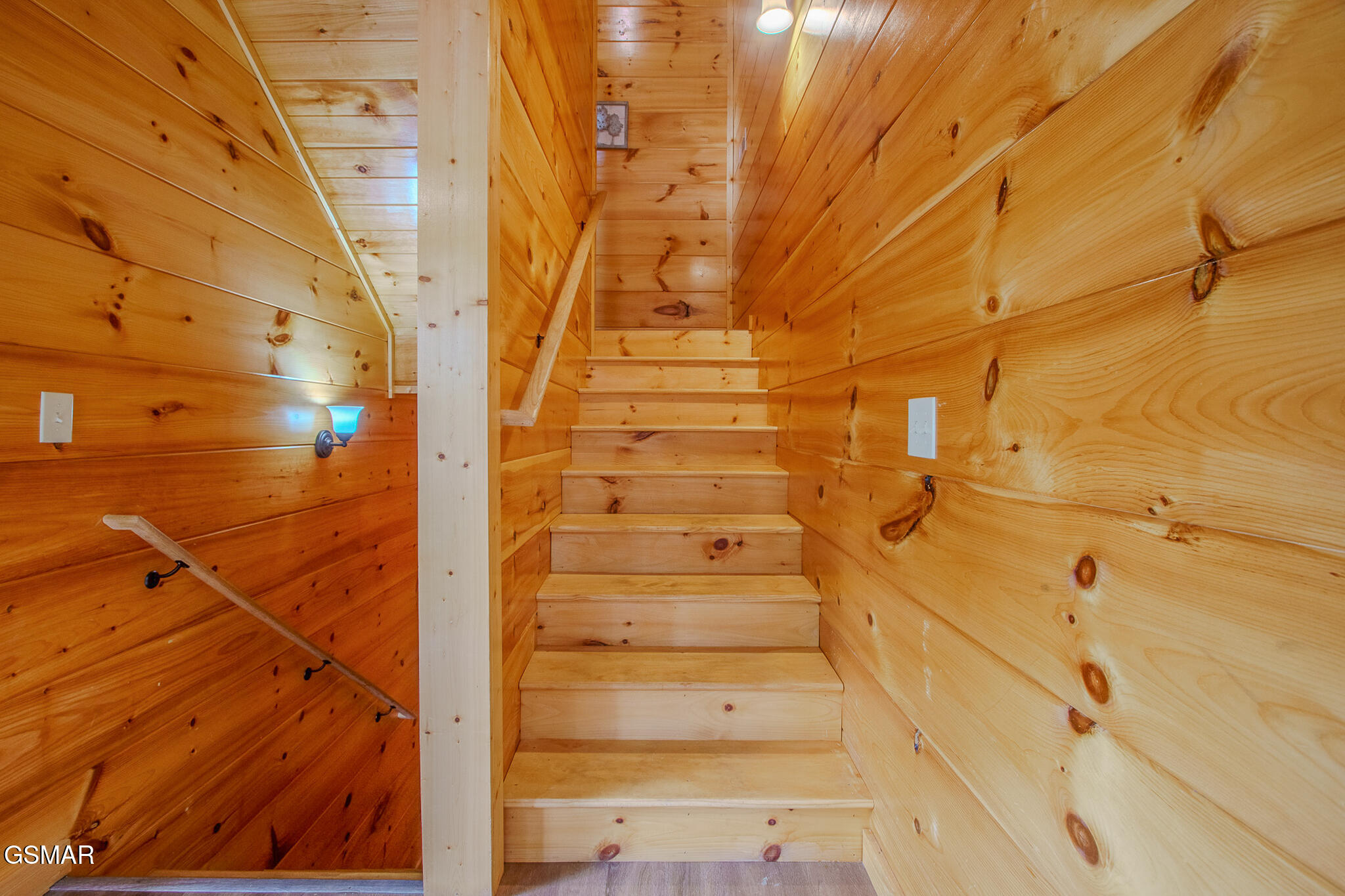 1543 Bear Valley Road Sevierville TN 37876